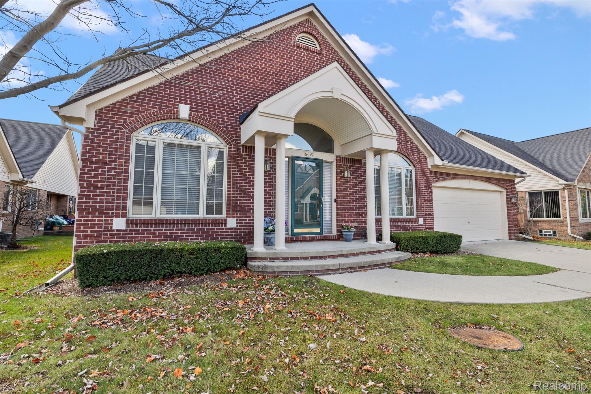 16492 WAVERLY Circle