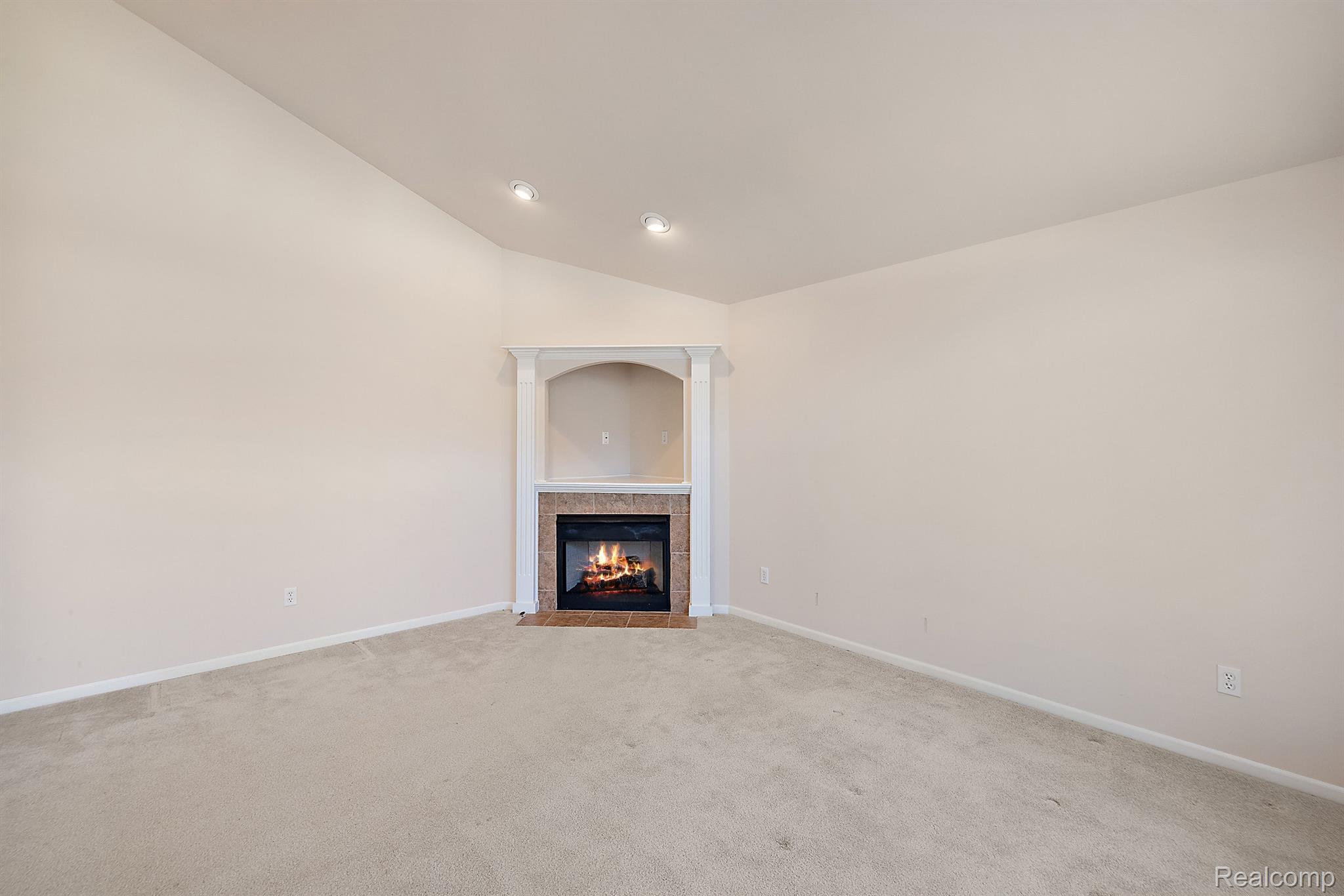 16492 WAVERLY Circle