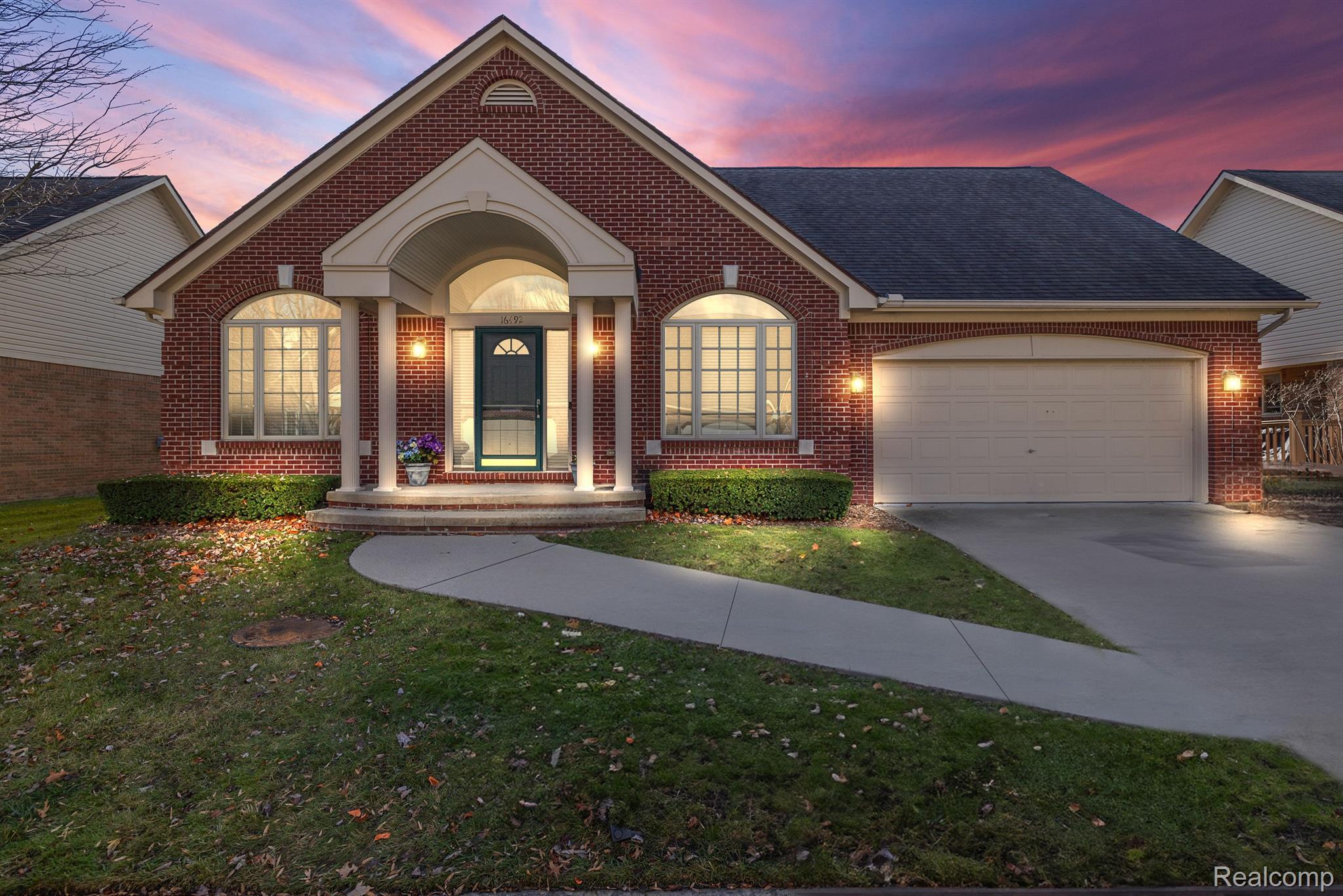 16492 WAVERLY Circle