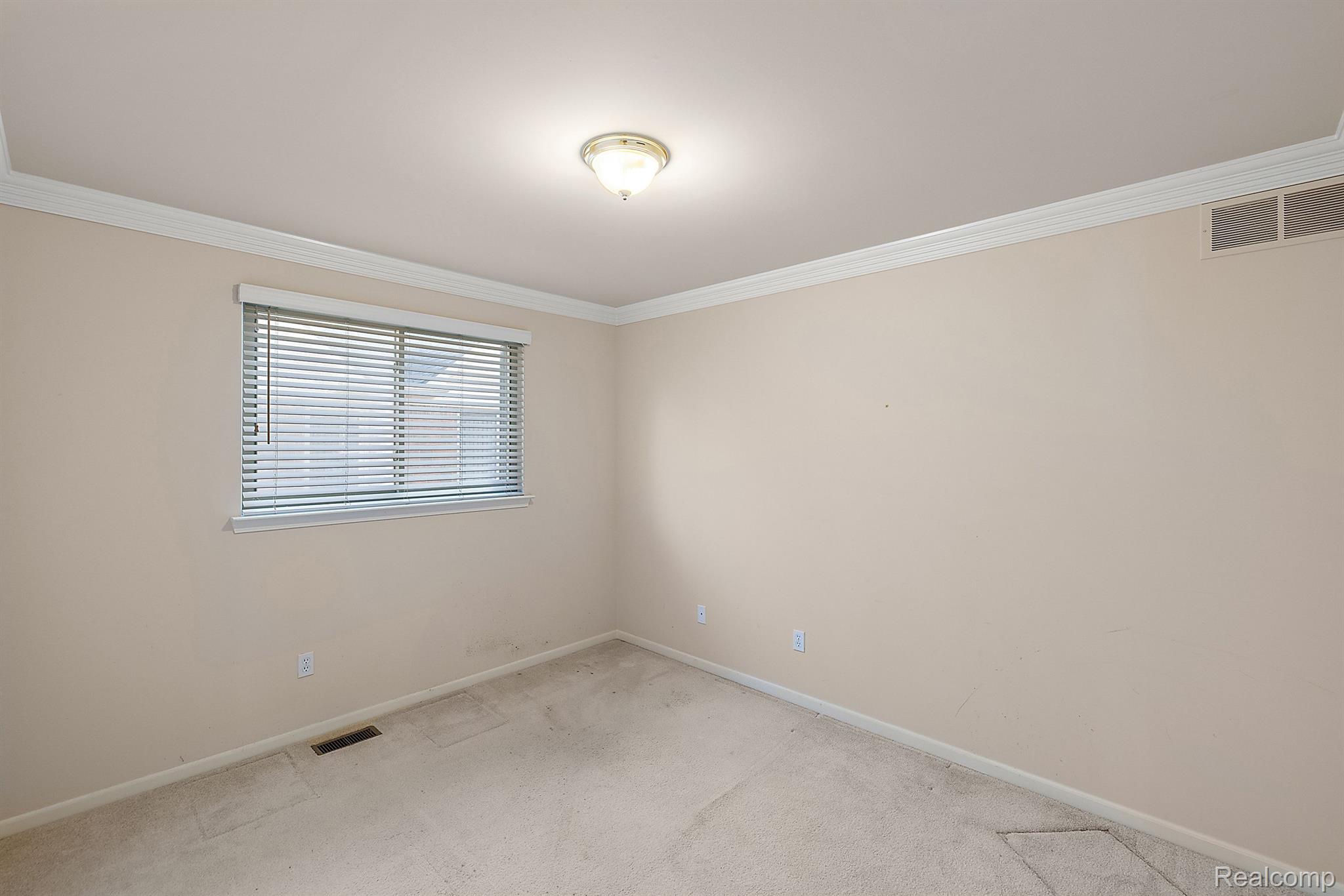 16492 WAVERLY Circle