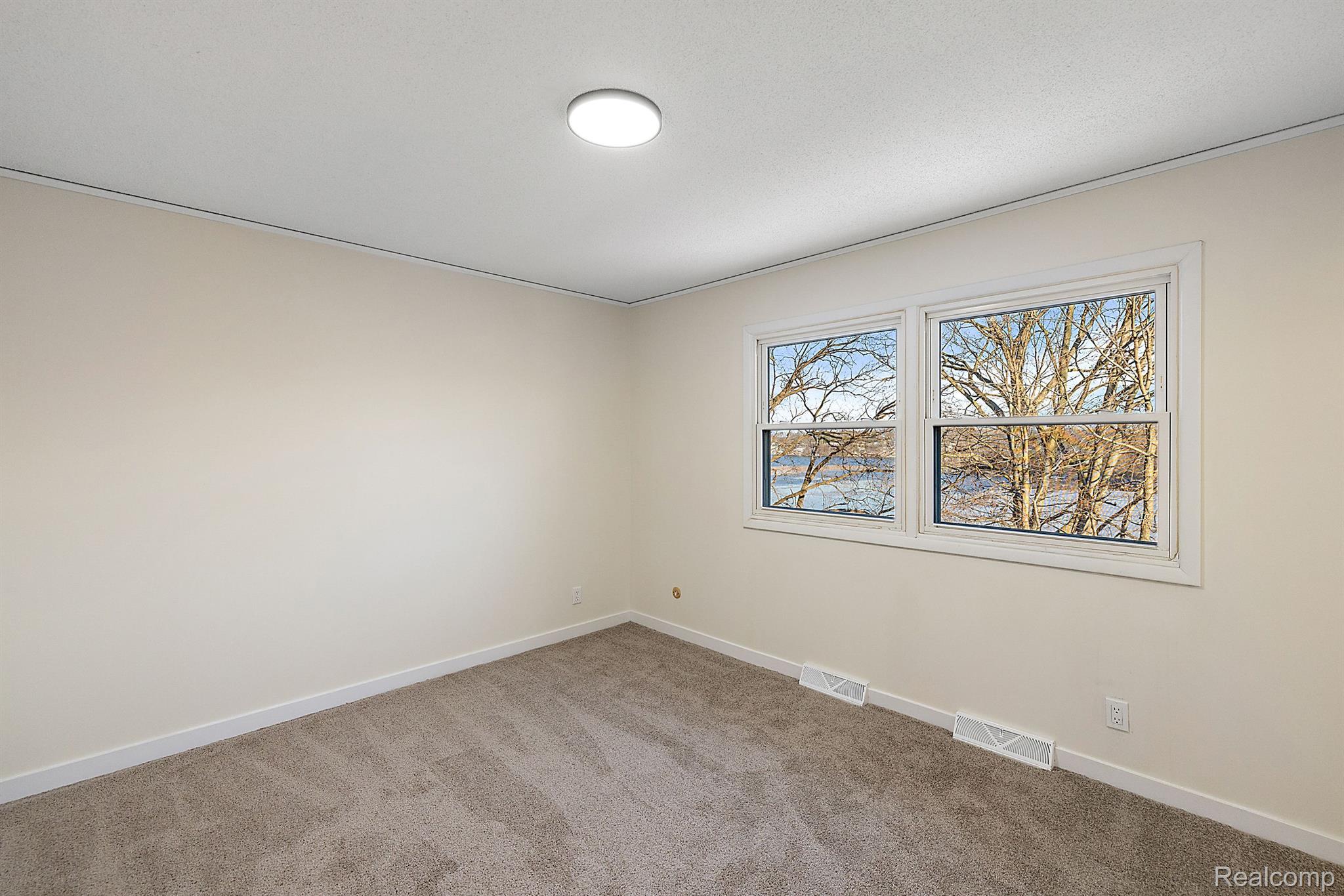 13311 LAKE POINT Boulevard