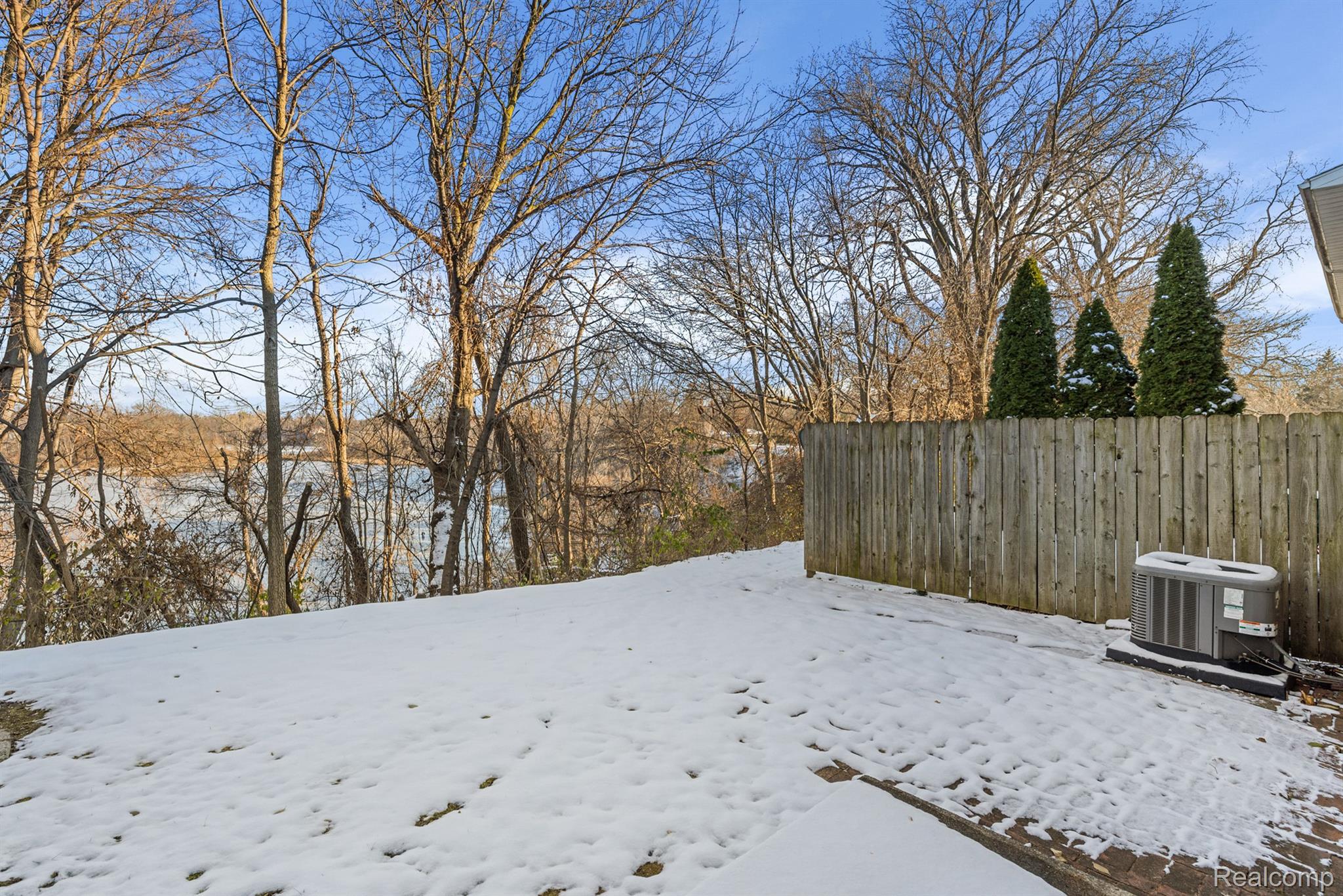 13311 LAKE POINT Boulevard