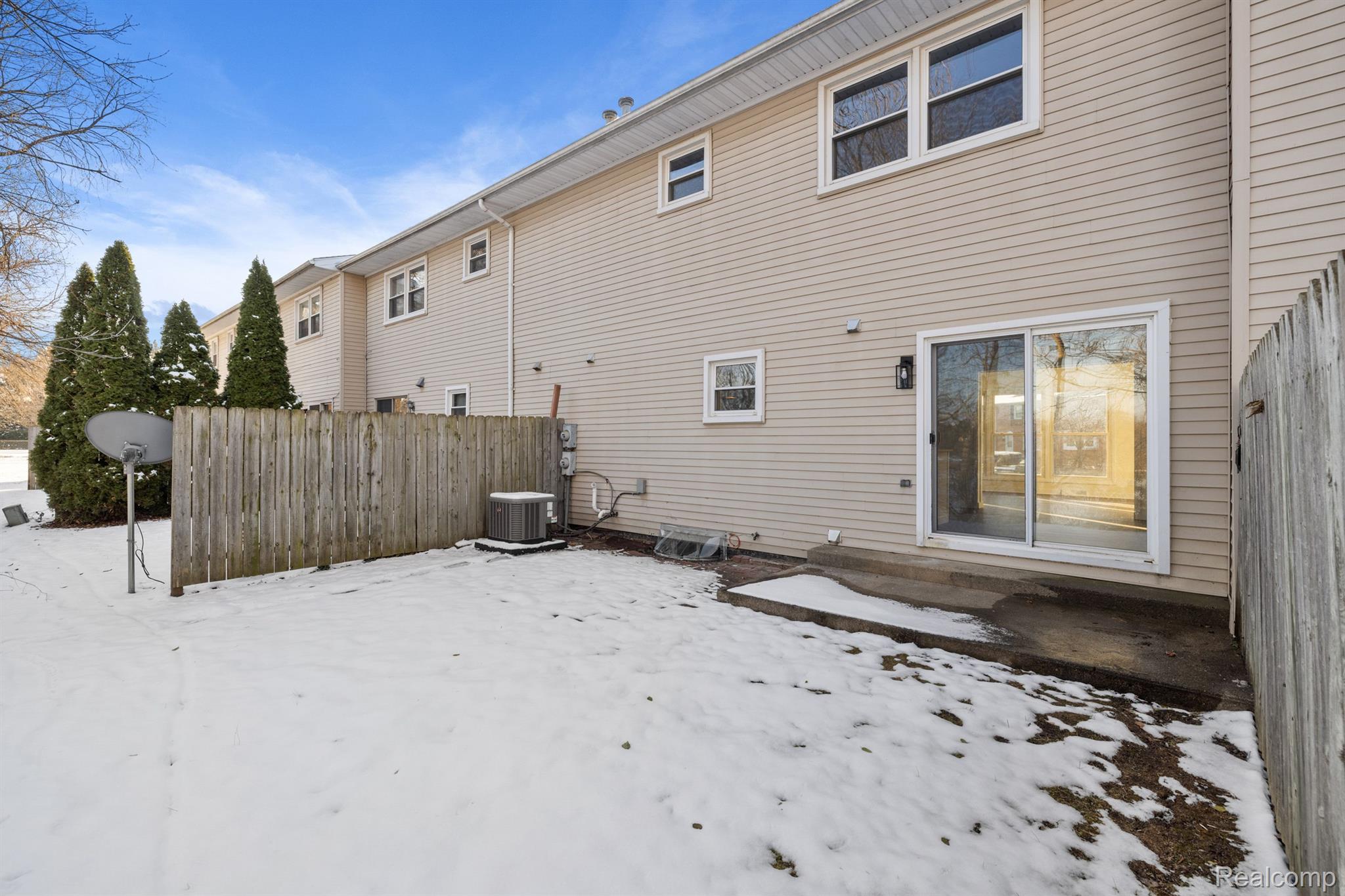 13311 LAKE POINT Boulevard