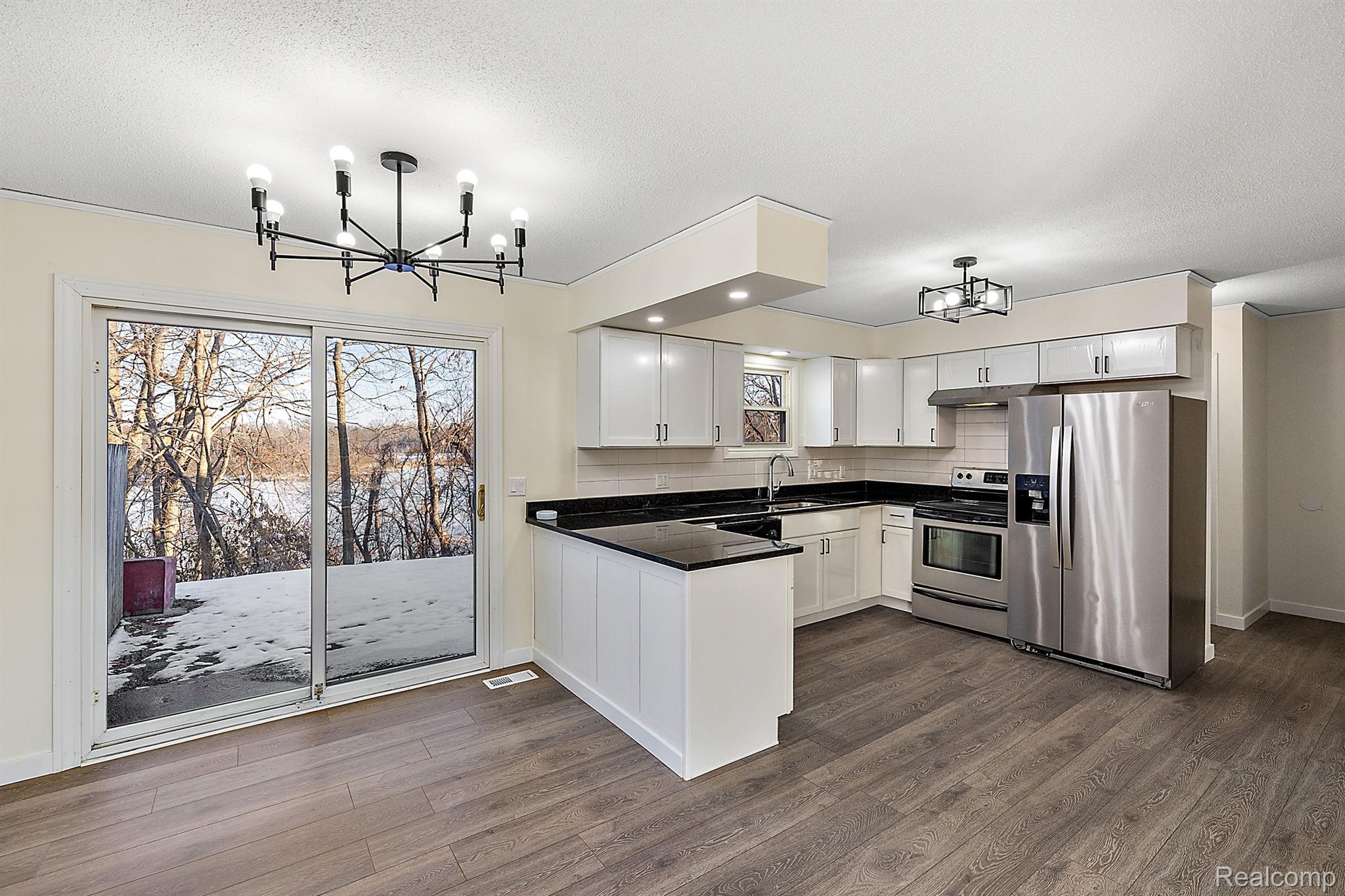 13311 LAKE POINT Boulevard