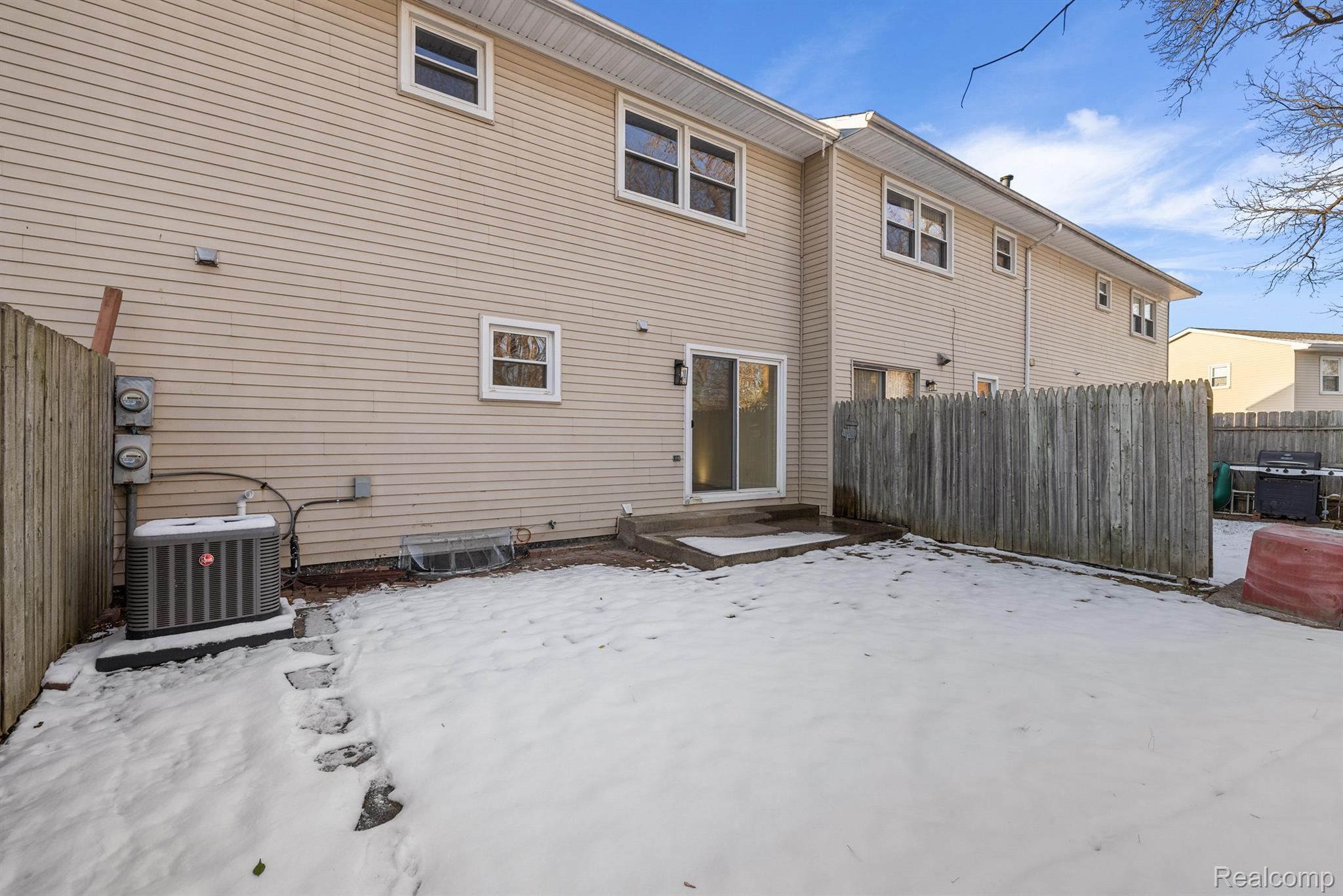 13311 LAKE POINT Boulevard