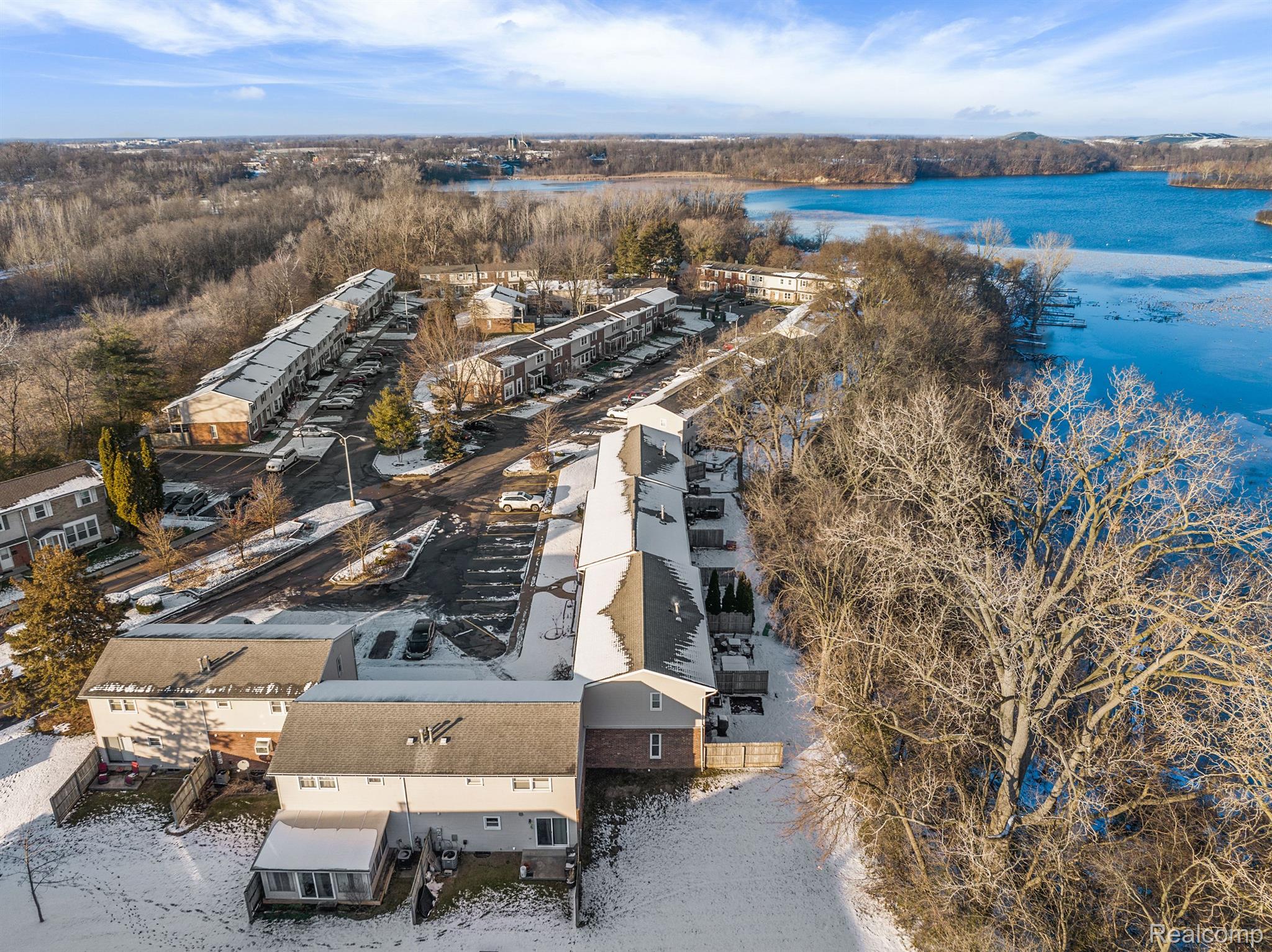 13311 LAKE POINT Boulevard