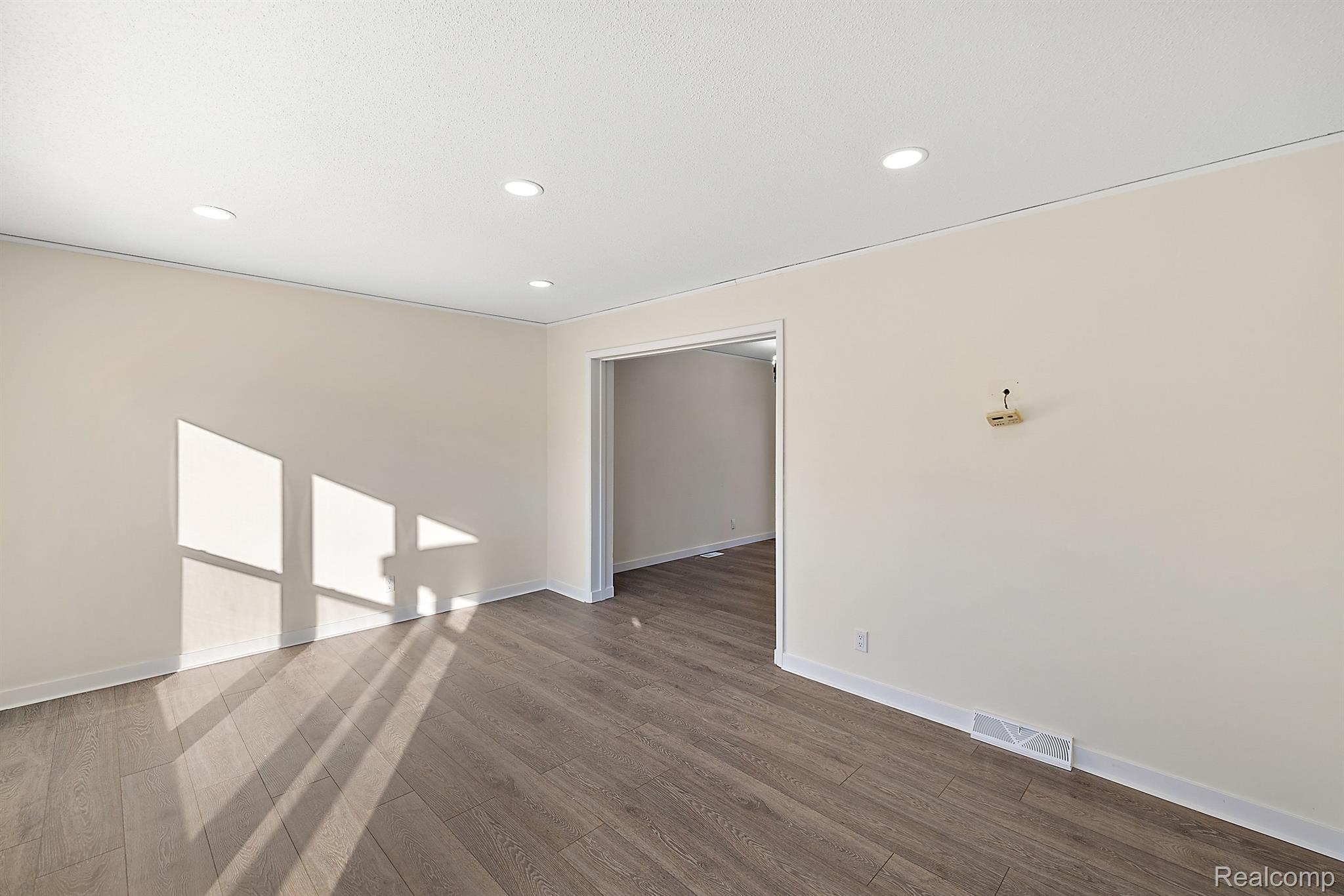 13311 LAKE POINT Boulevard