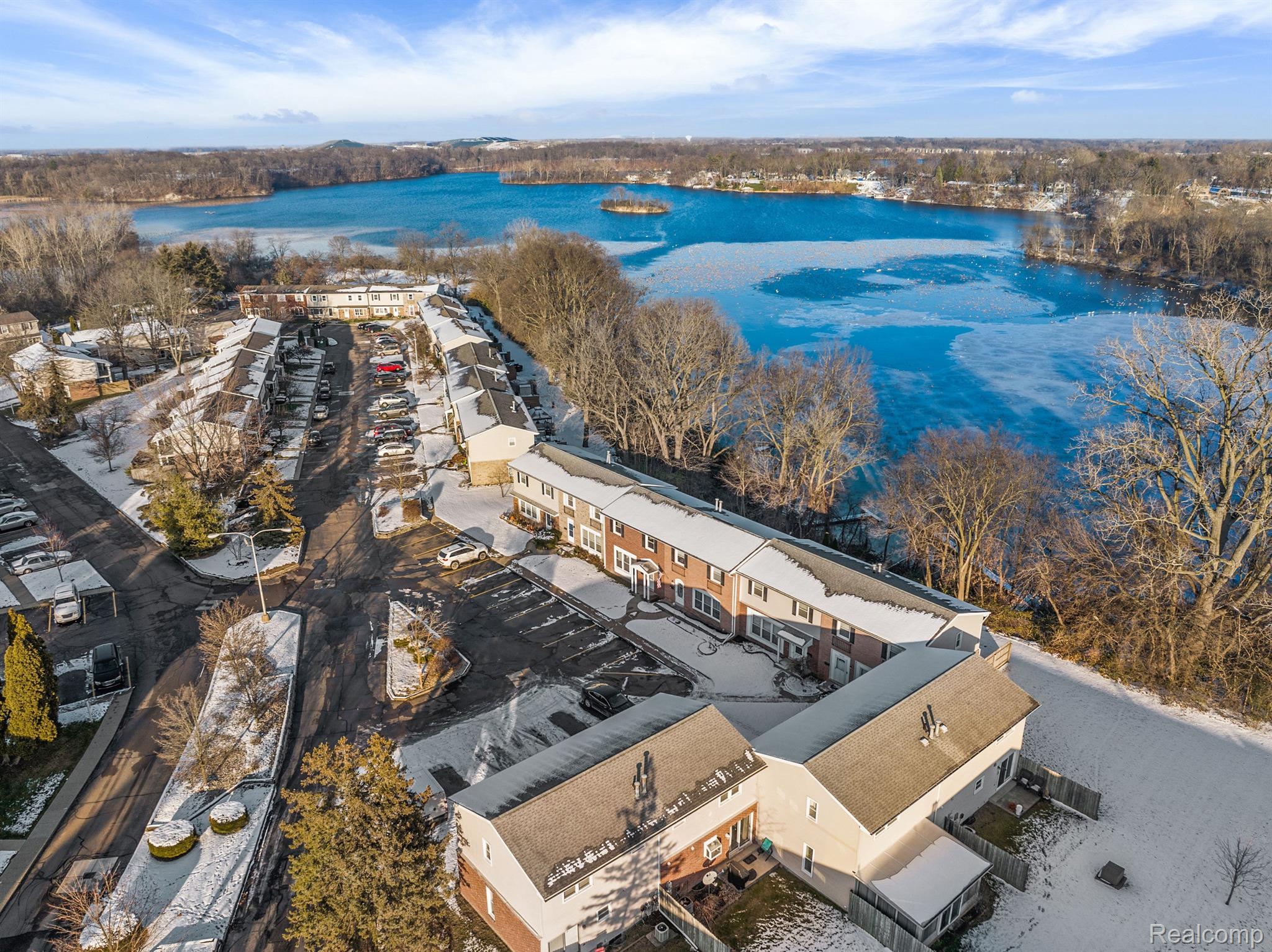 13311 LAKE POINT Boulevard