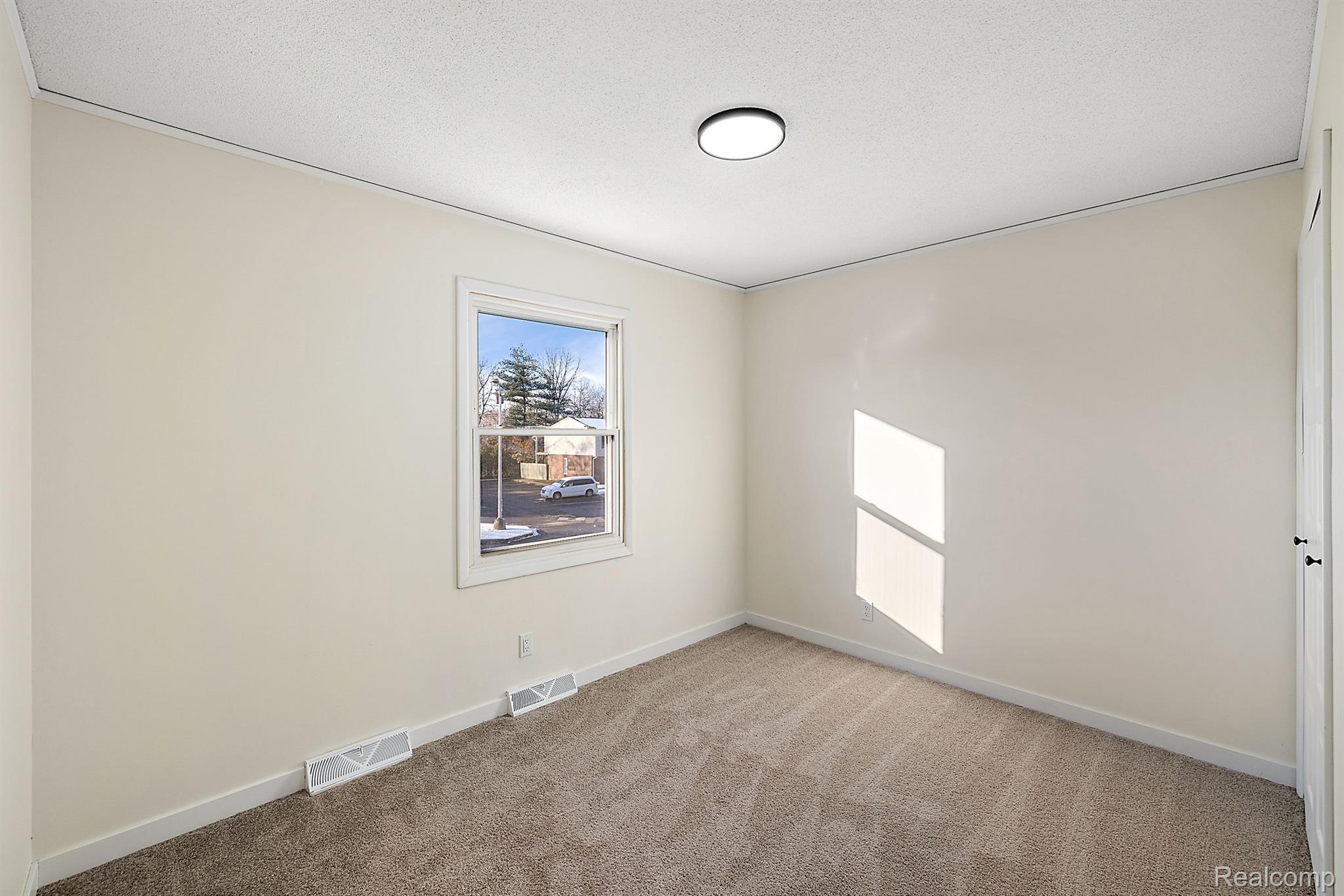 13311 LAKE POINT Boulevard