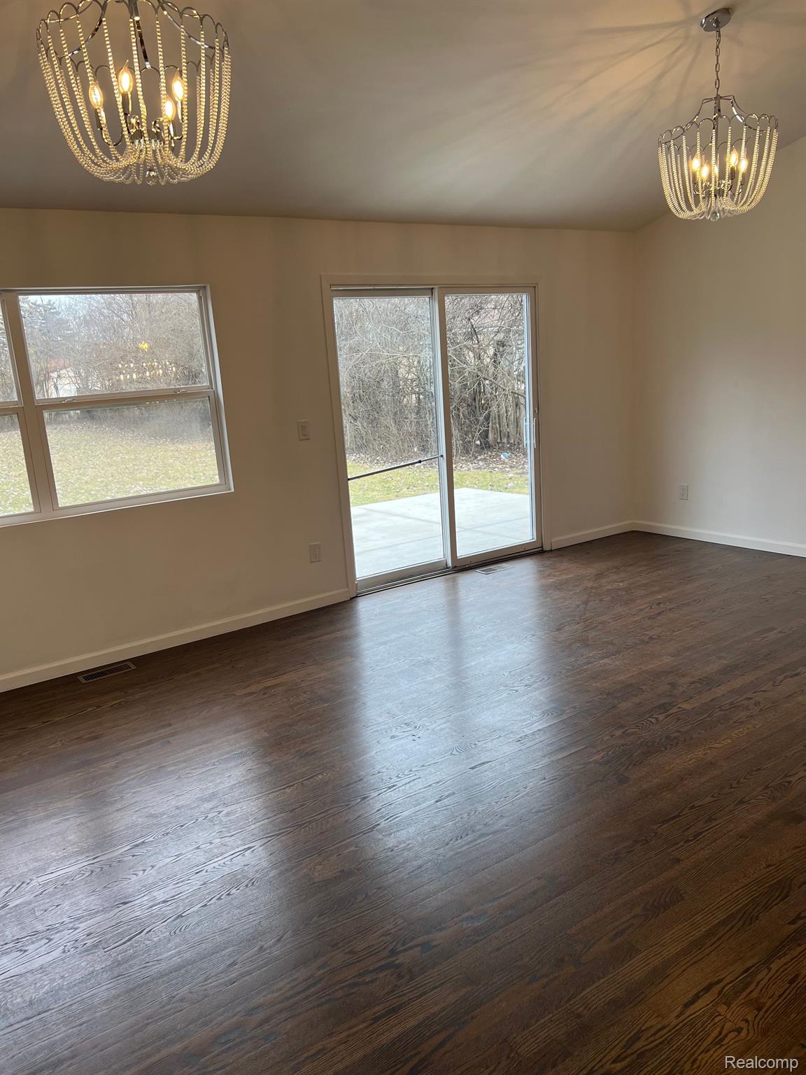 17316 MOUNT VERNON Street