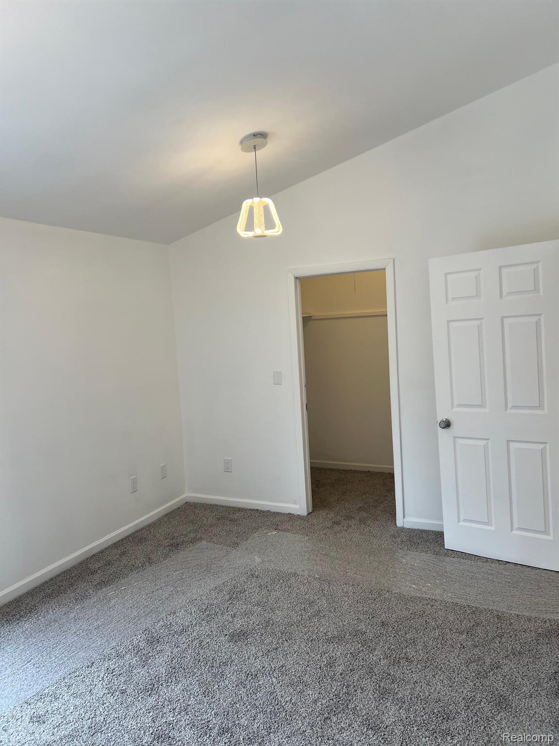 17316 MOUNT VERNON Street