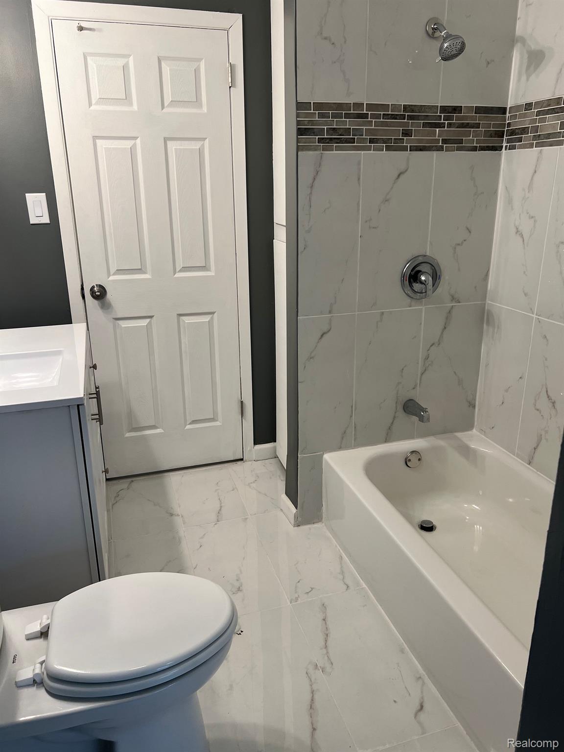 17316 MOUNT VERNON Street