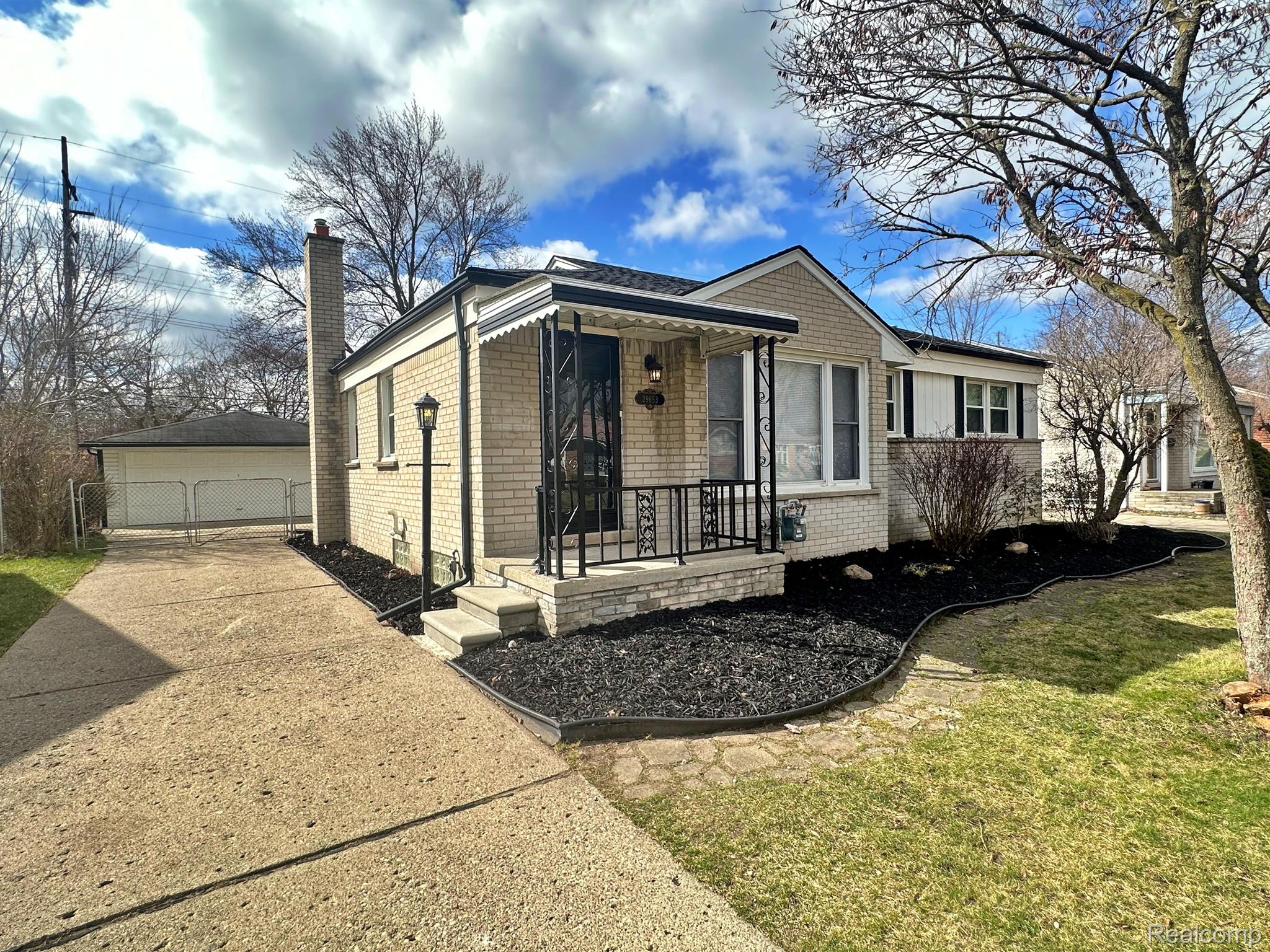 29653 MACINTYRE Street