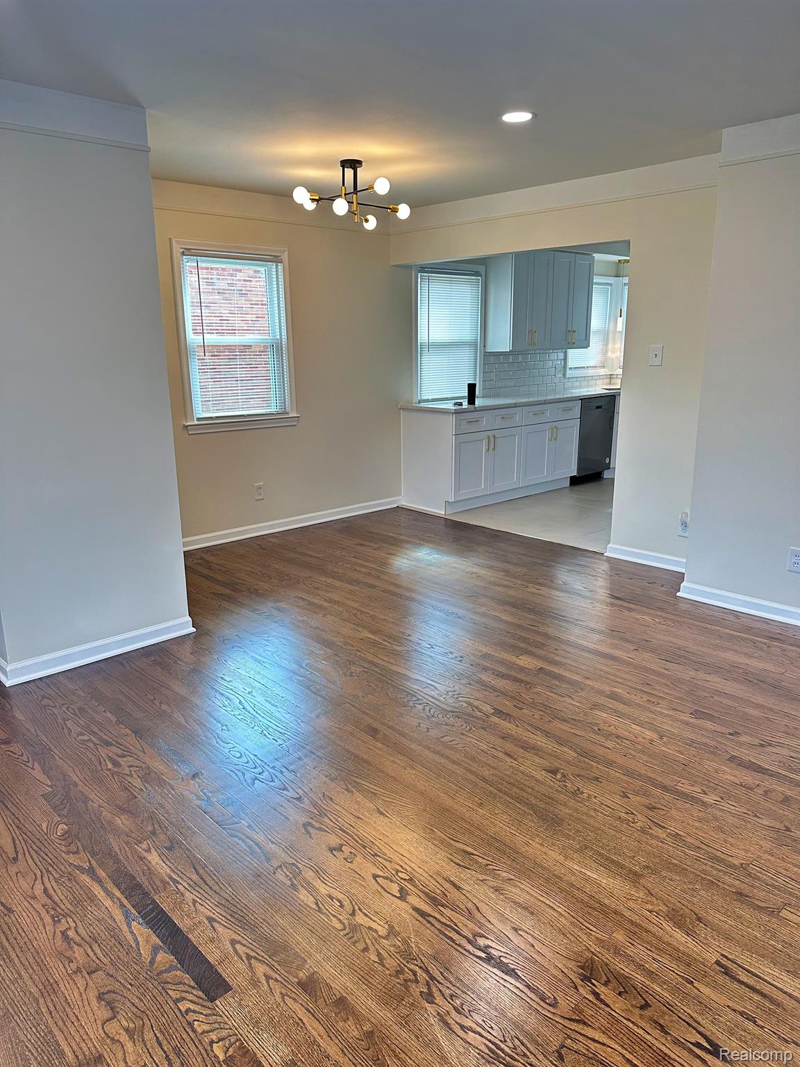 29653 MACINTYRE Street