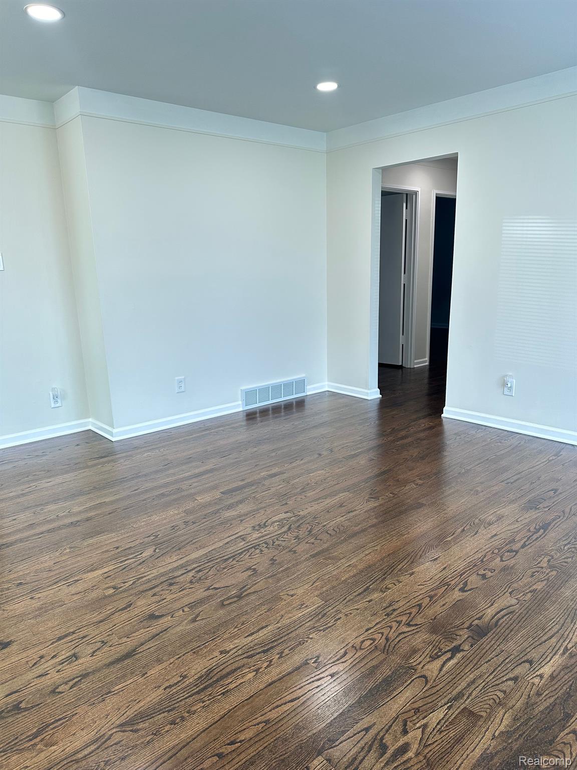 29653 MACINTYRE Street