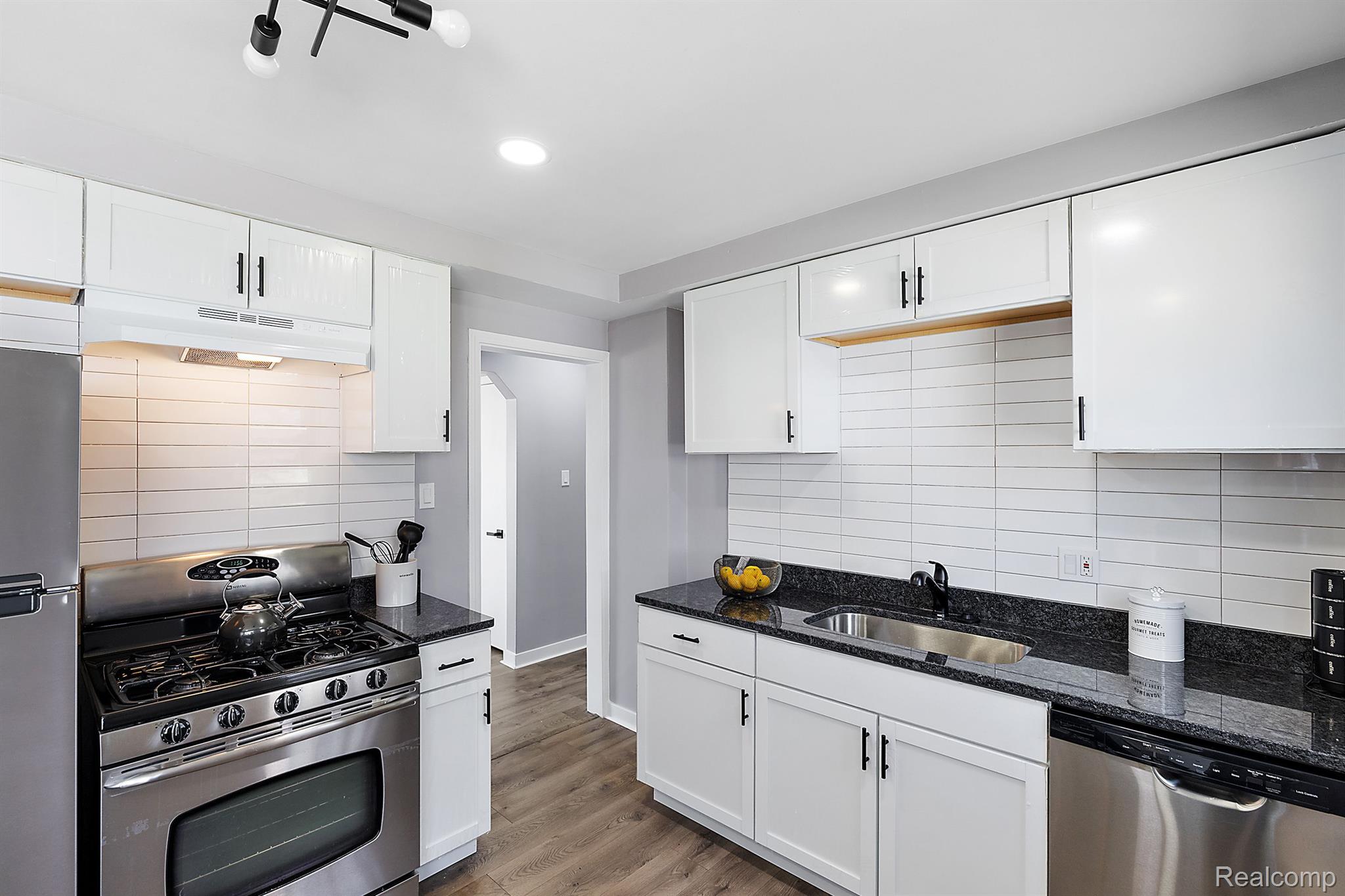 27271 DEMRICK Street