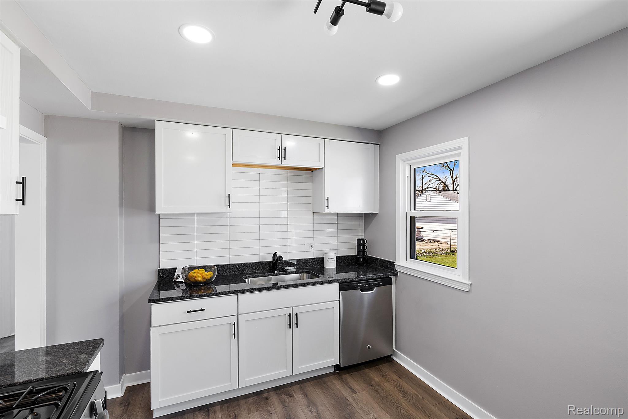 27271 DEMRICK Street