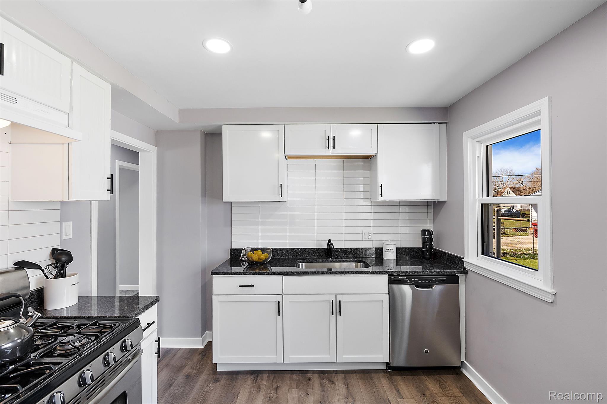 27271 DEMRICK Street