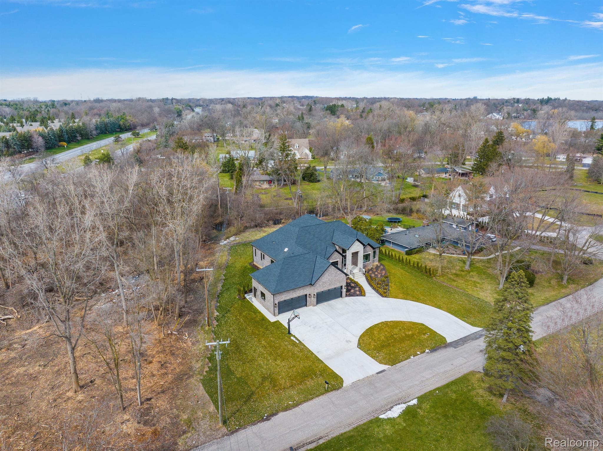 960 Dedham Court