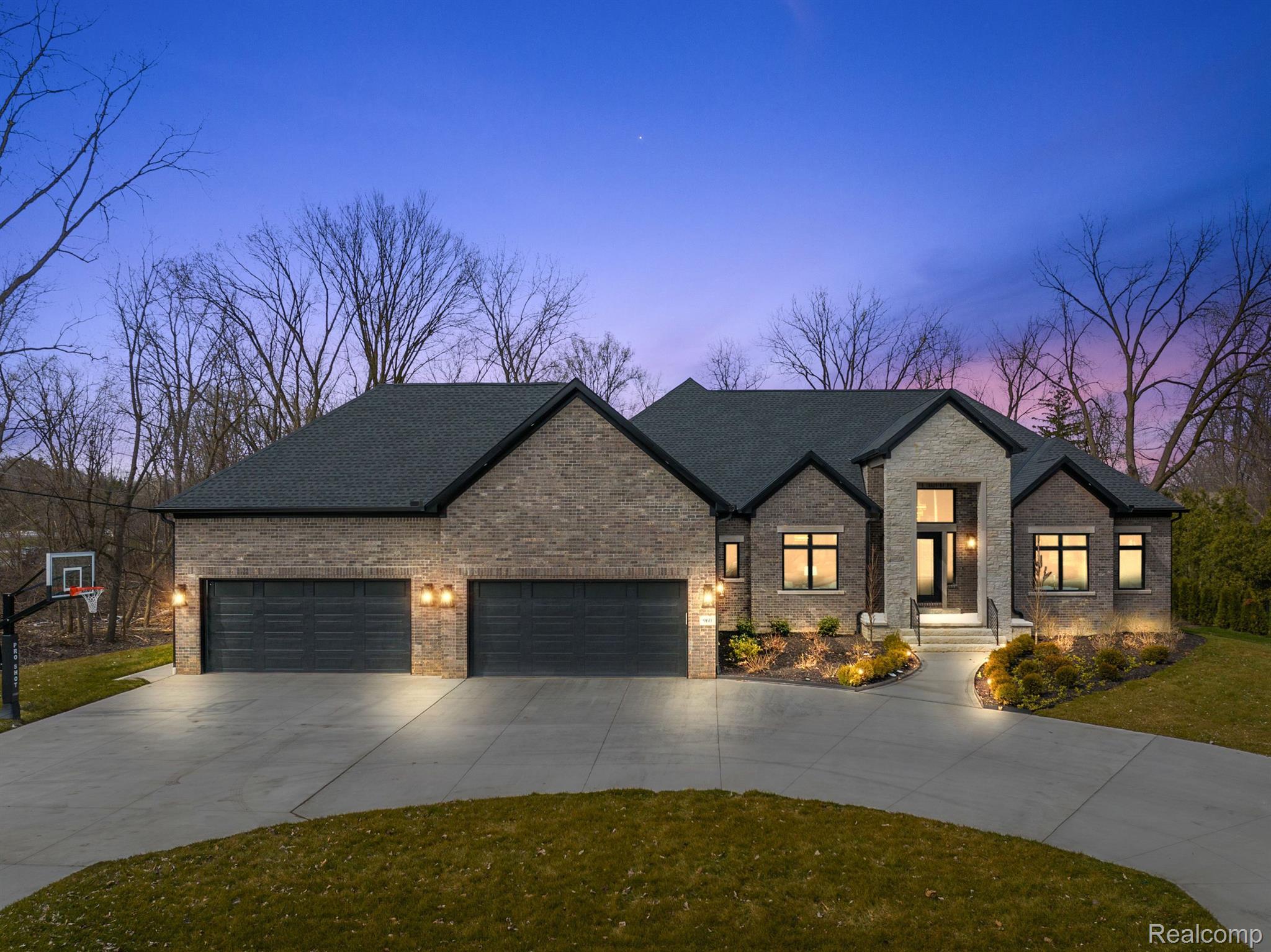 960 Dedham Court