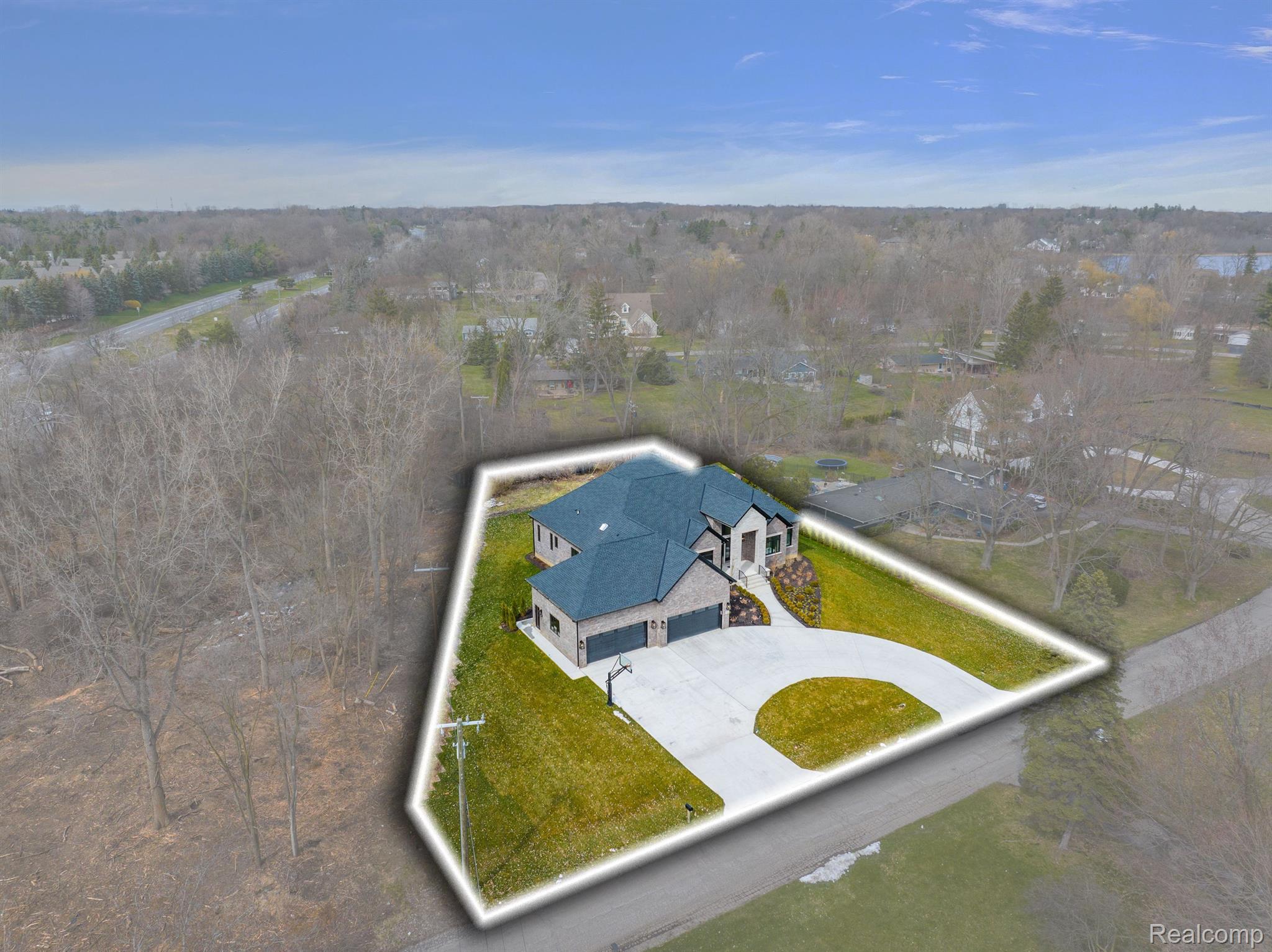 960 Dedham Court