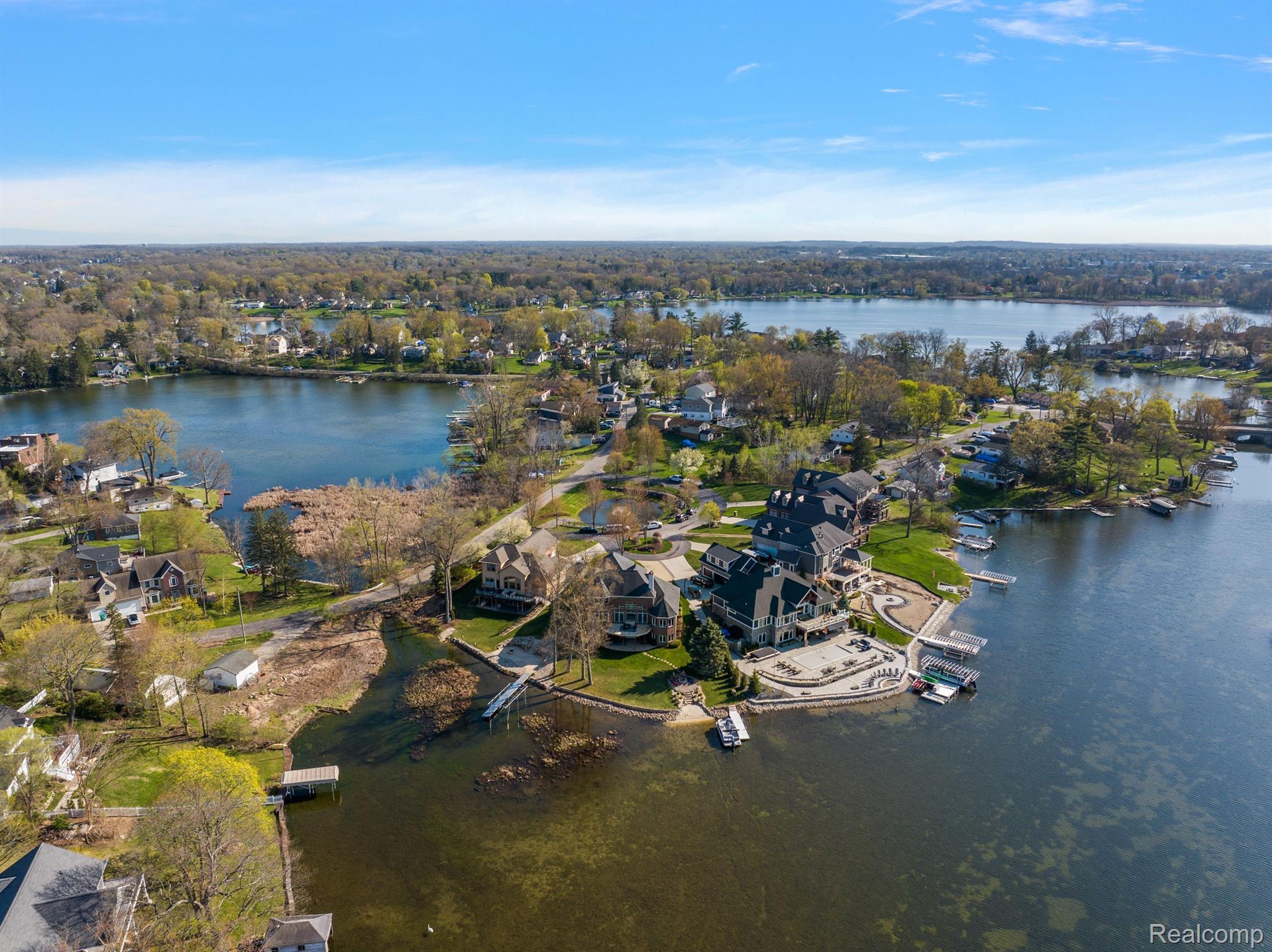 4214 Bay Shores Drive