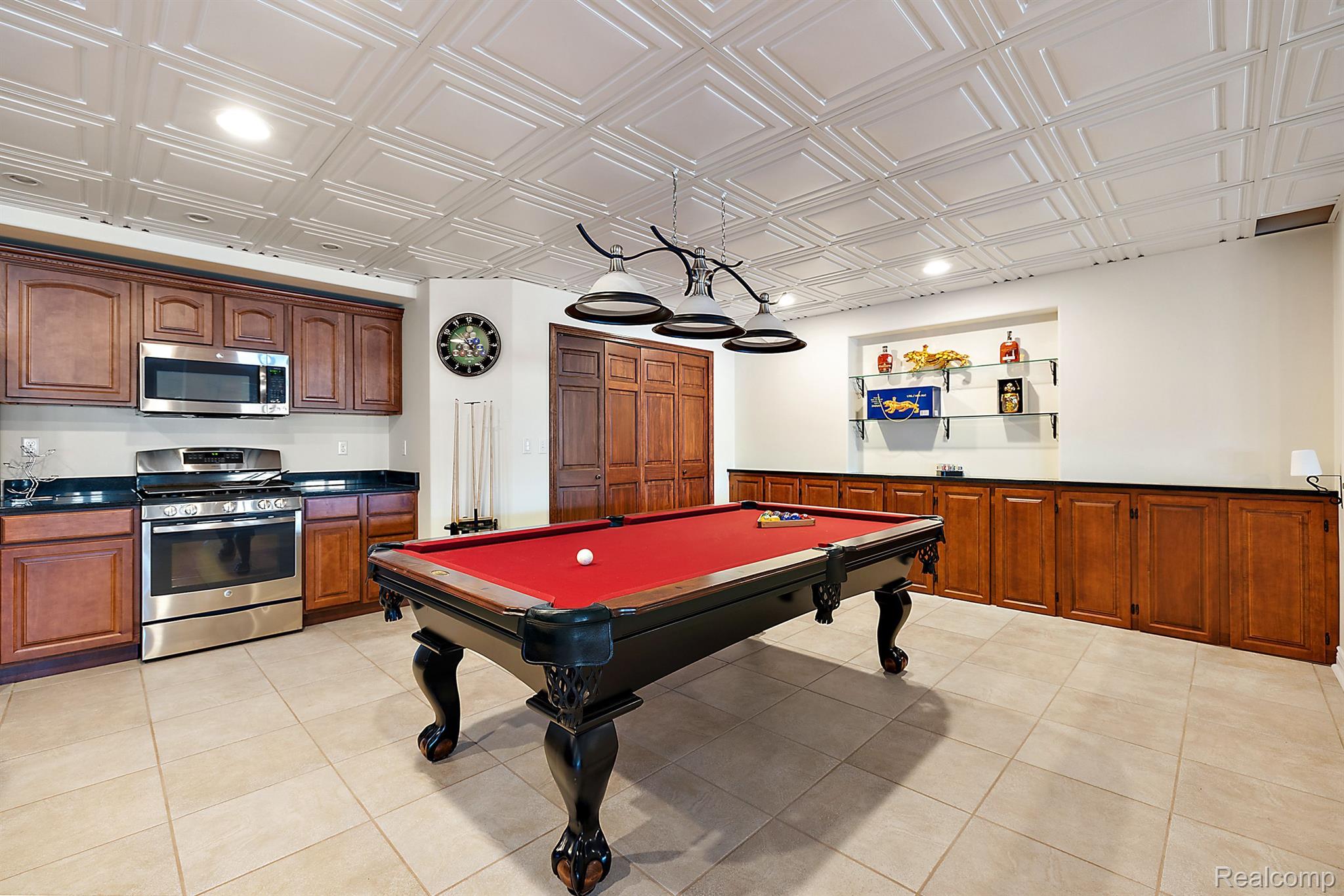 4214 Bay Shores Drive