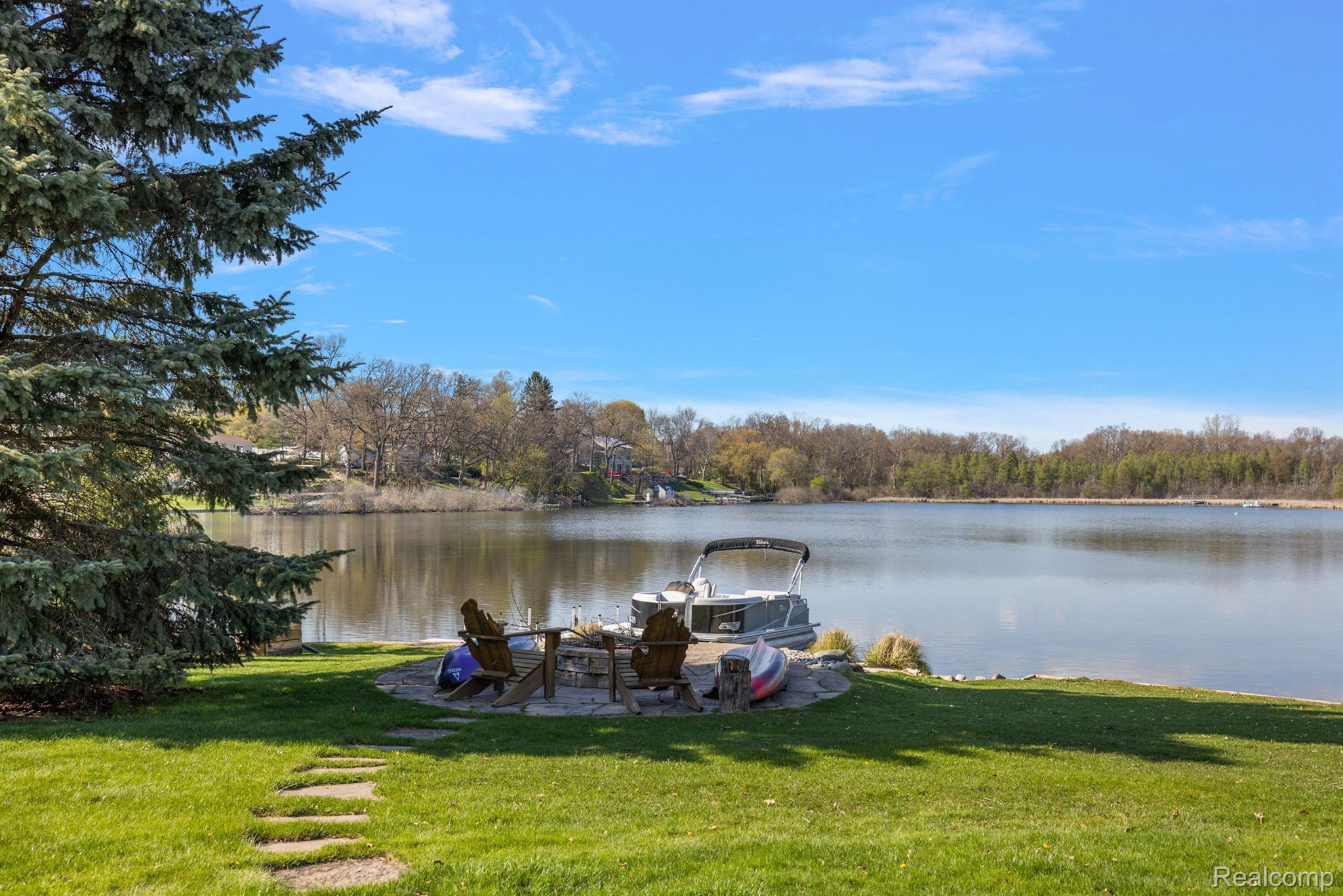 4214 Bay Shores Drive