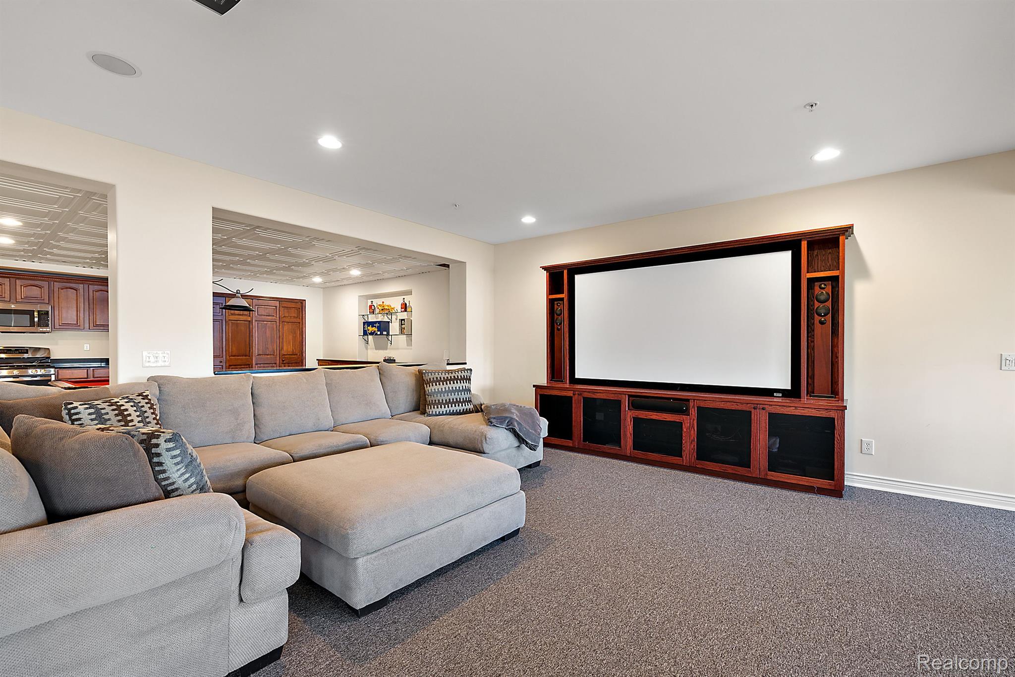 4214 Bay Shores Drive