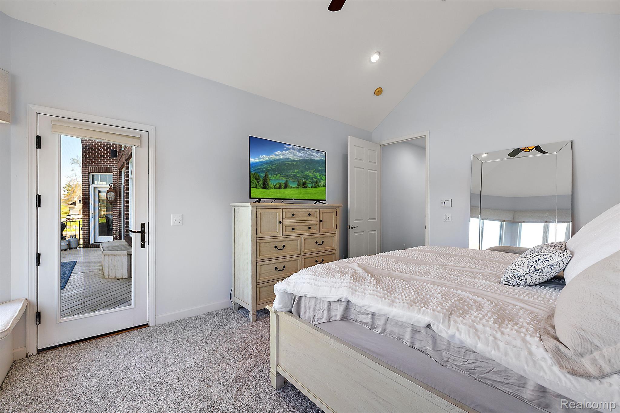 4214 Bay Shores Drive