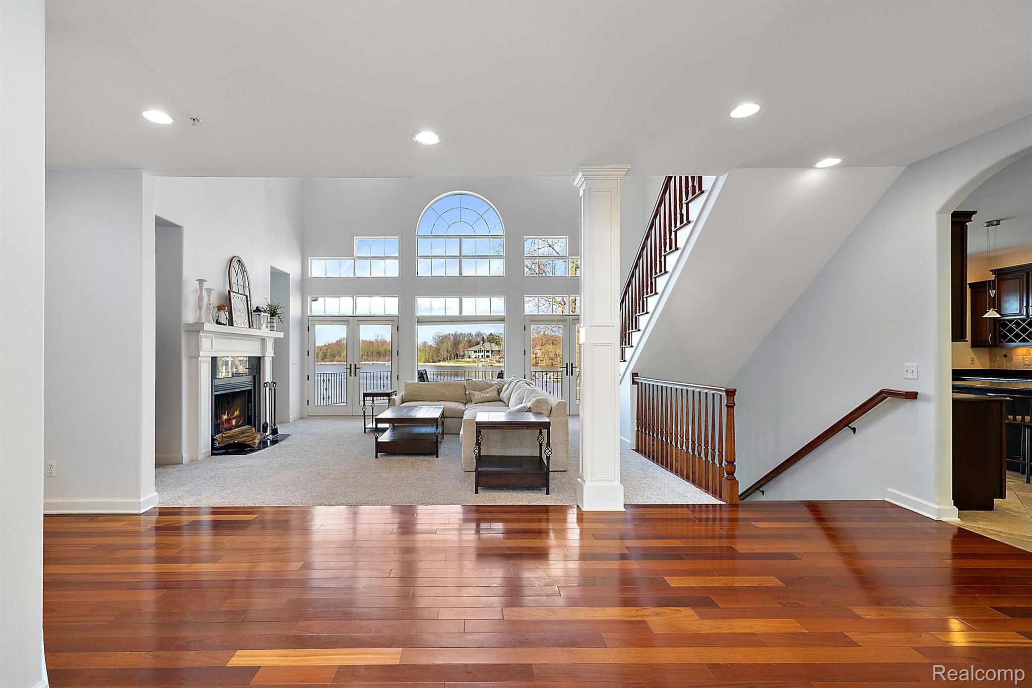 4214 Bay Shores Drive