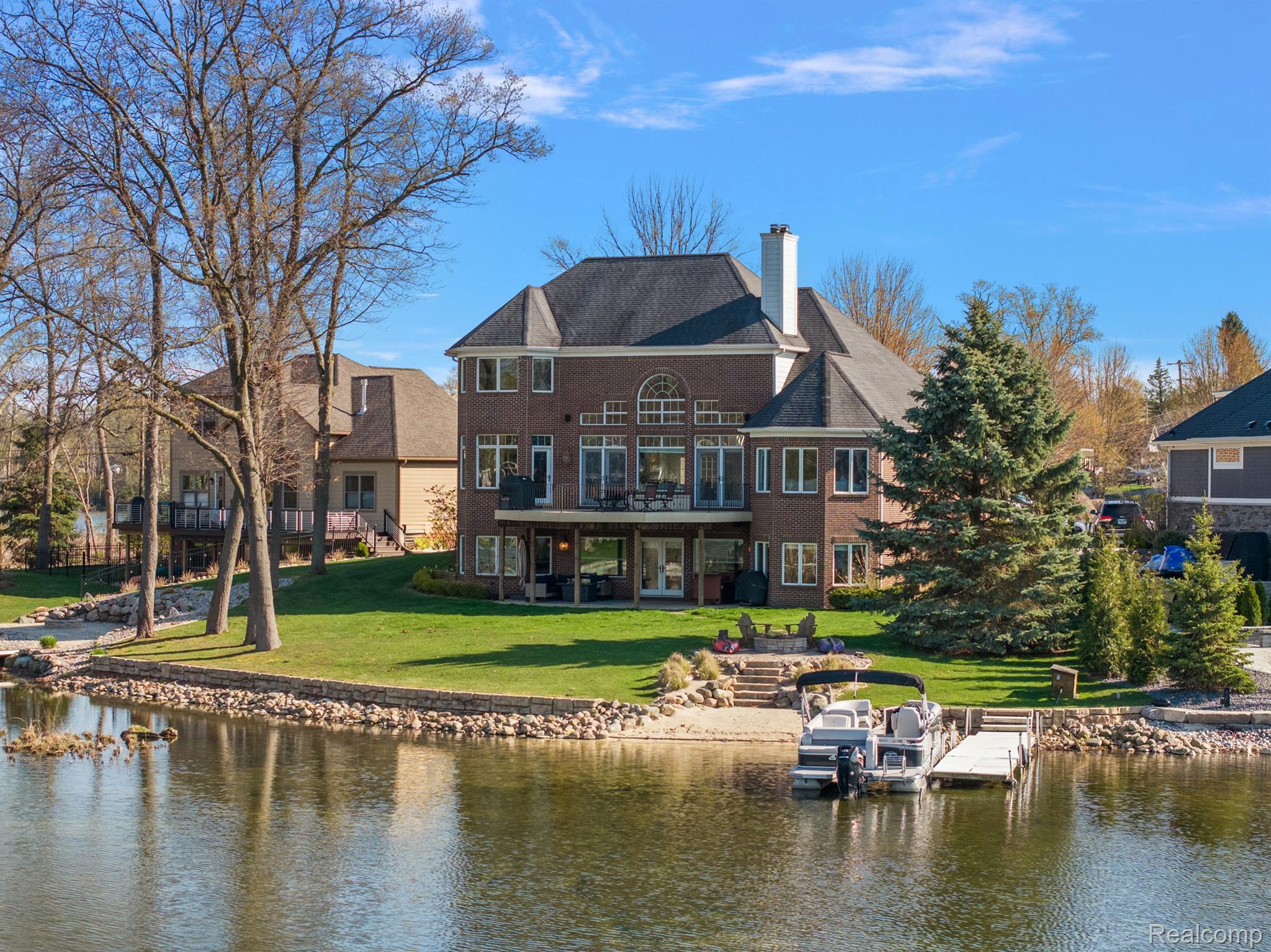 4214 Bay Shores Drive