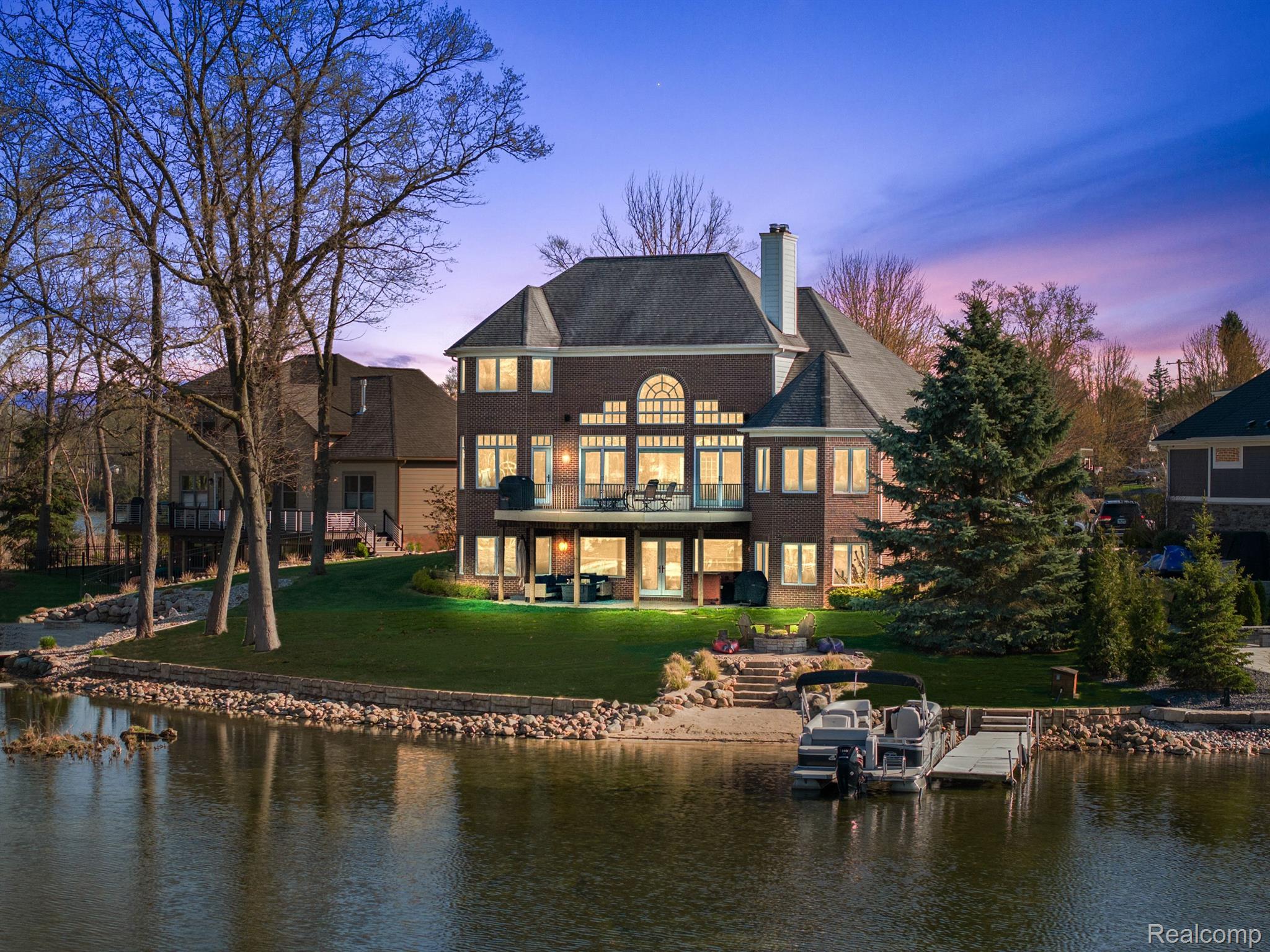 4214 Bay Shores Drive