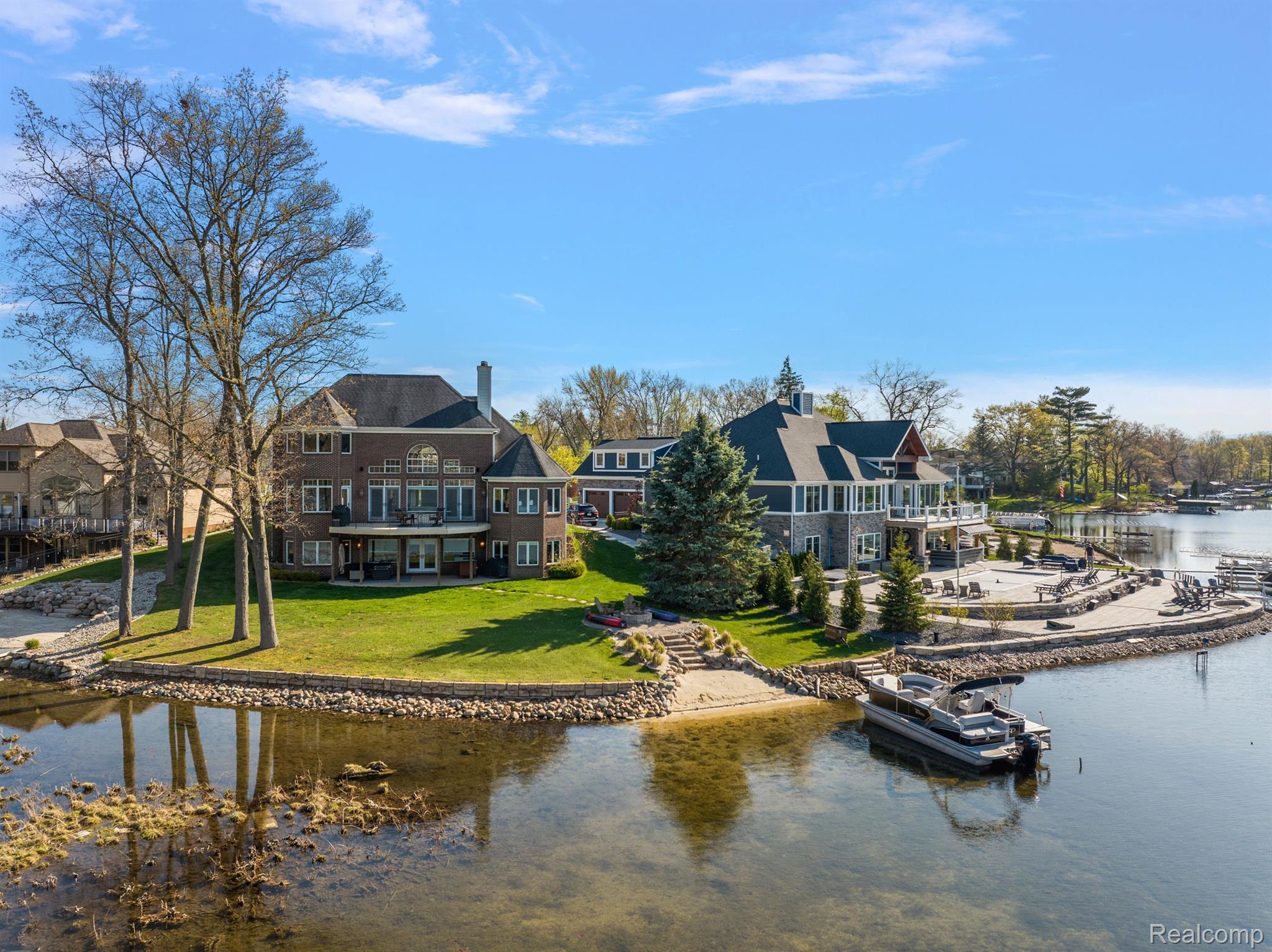 4214 Bay Shores Drive