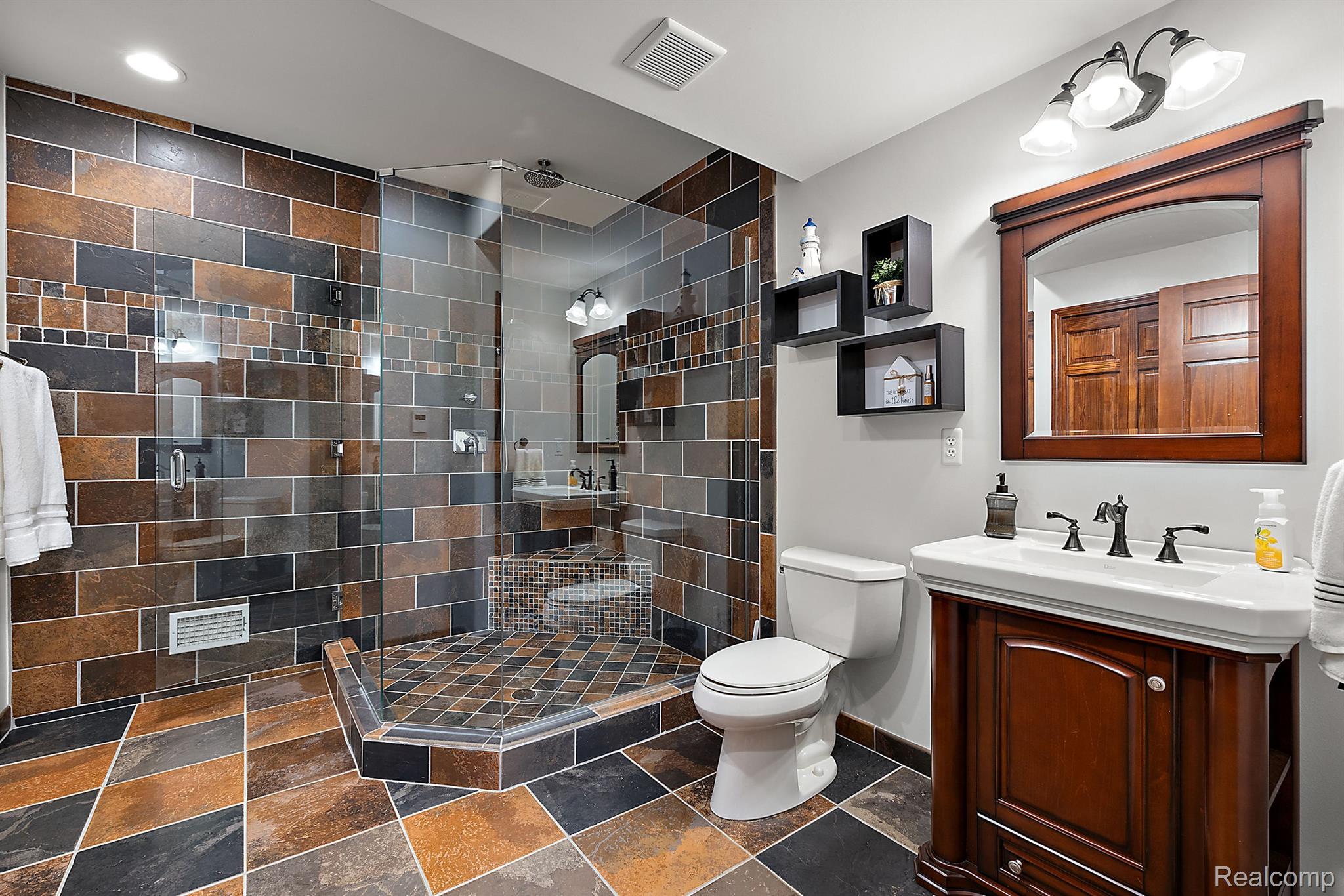 4214 Bay Shores Drive