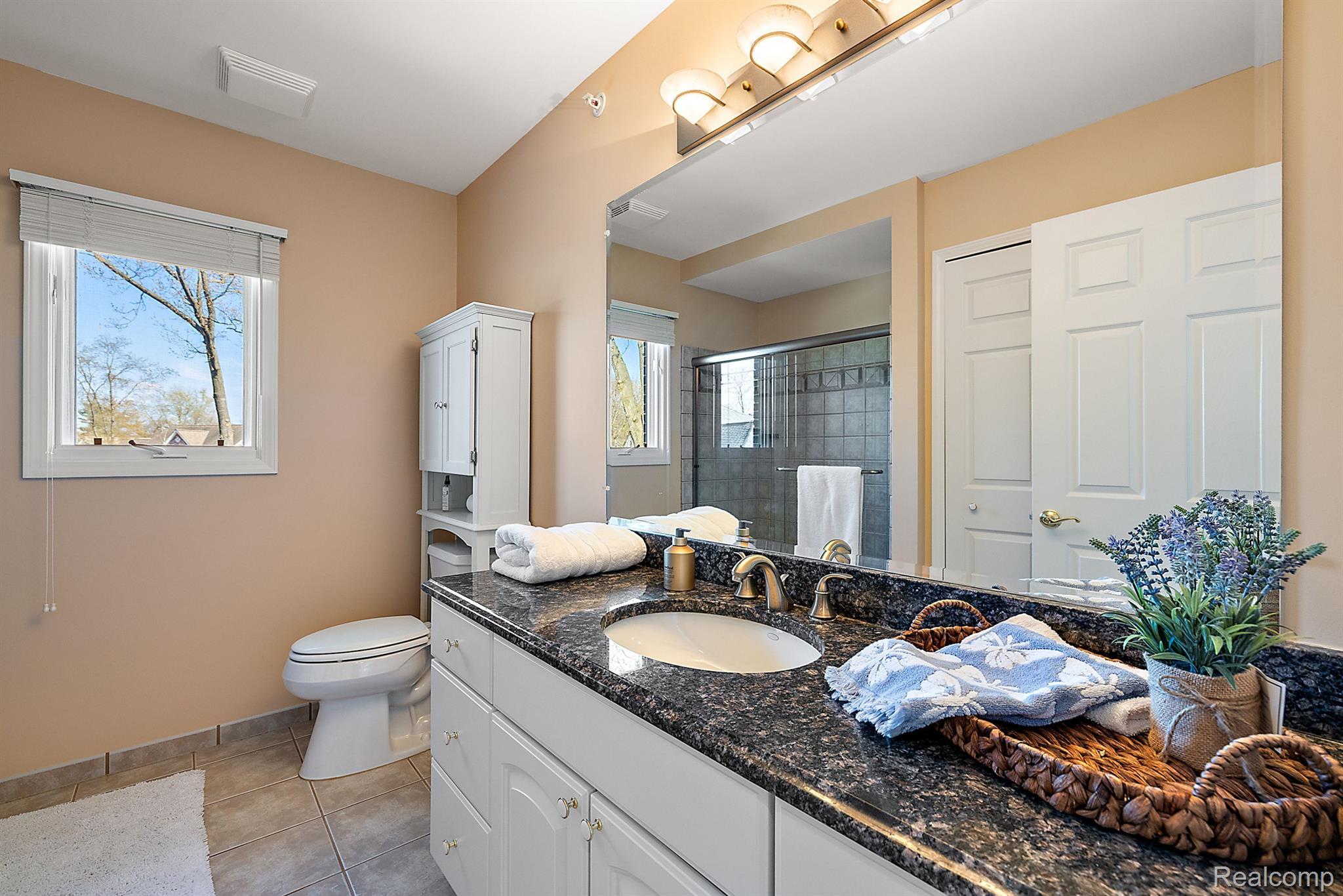 4214 Bay Shores Drive