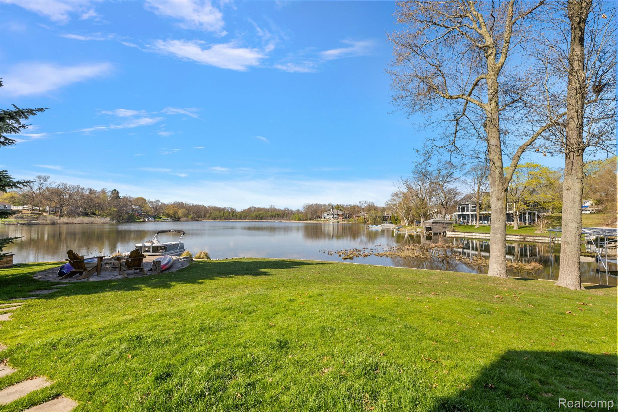 4214 Bay Shores Drive