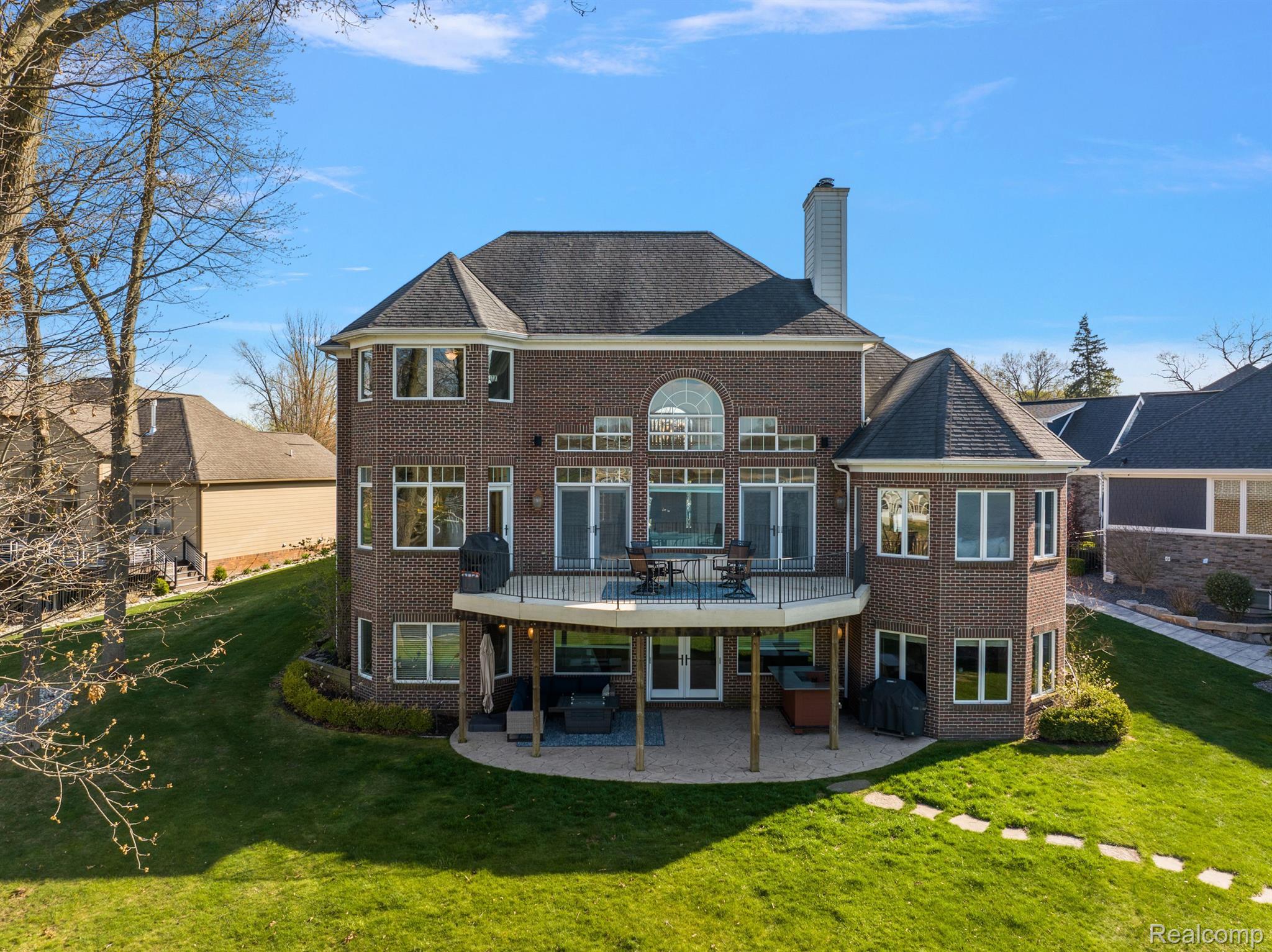 4214 Bay Shores Drive