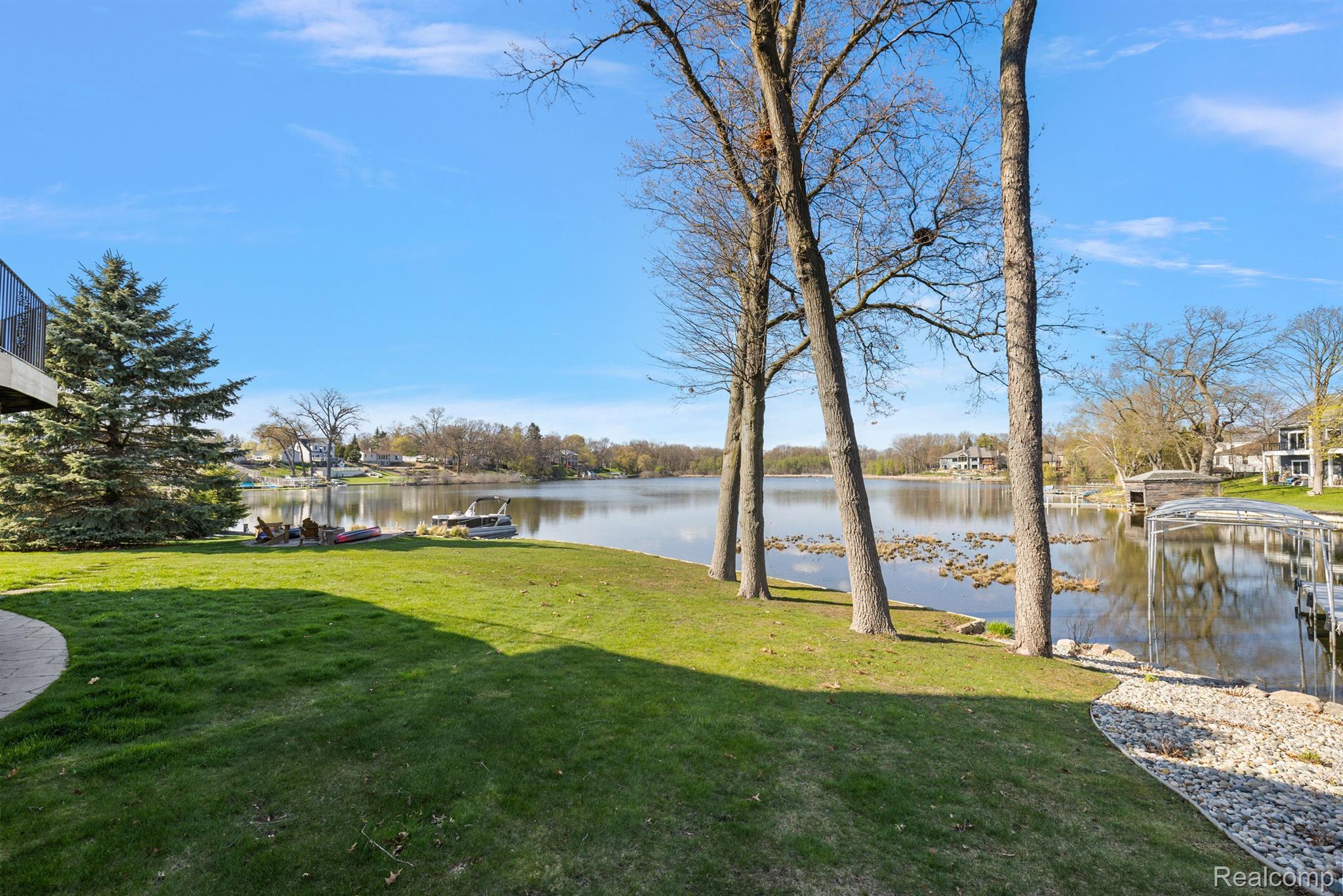 4214 Bay Shores Drive