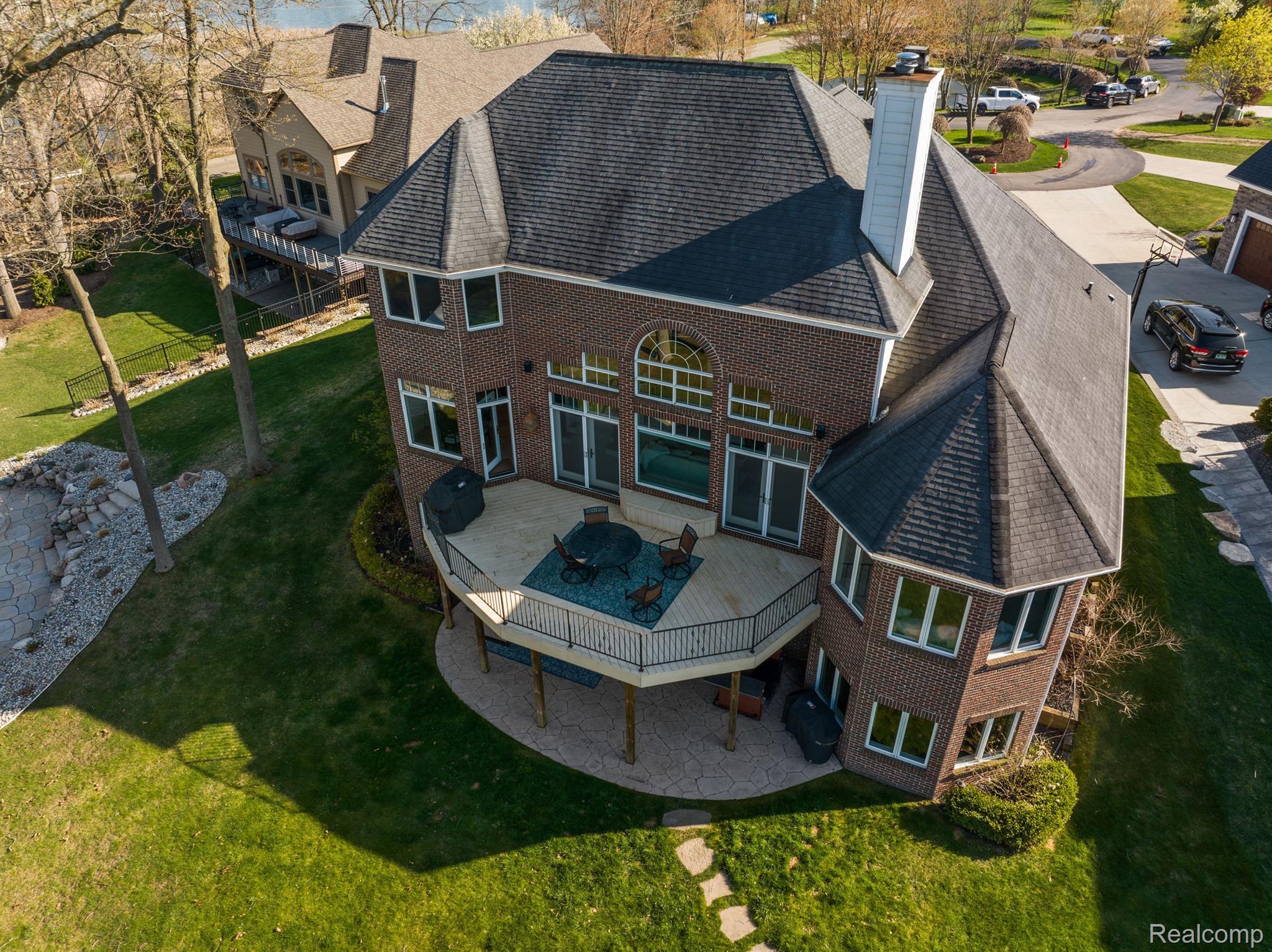 4214 Bay Shores Drive