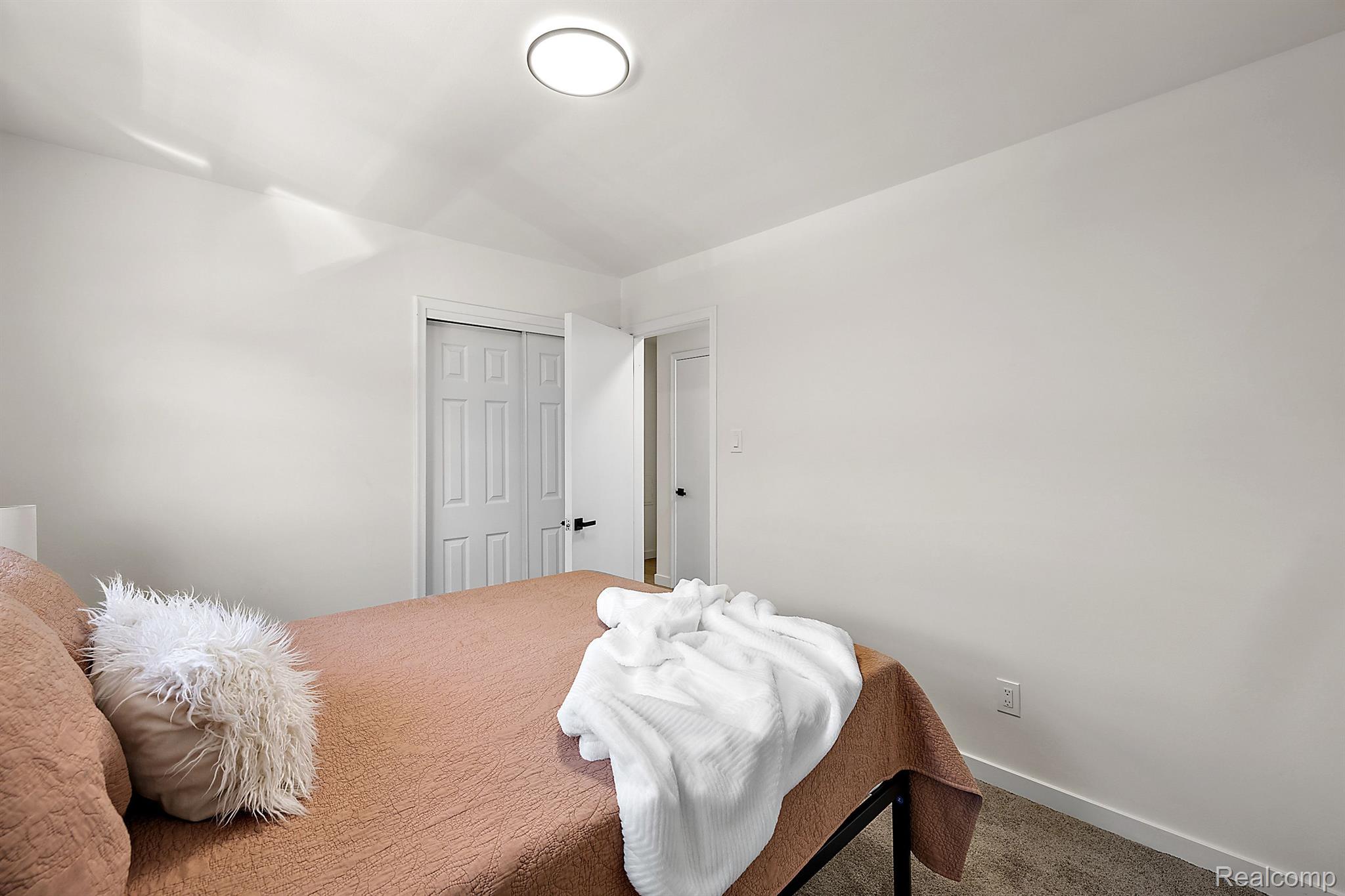 20275 HUNT CLUB Drive