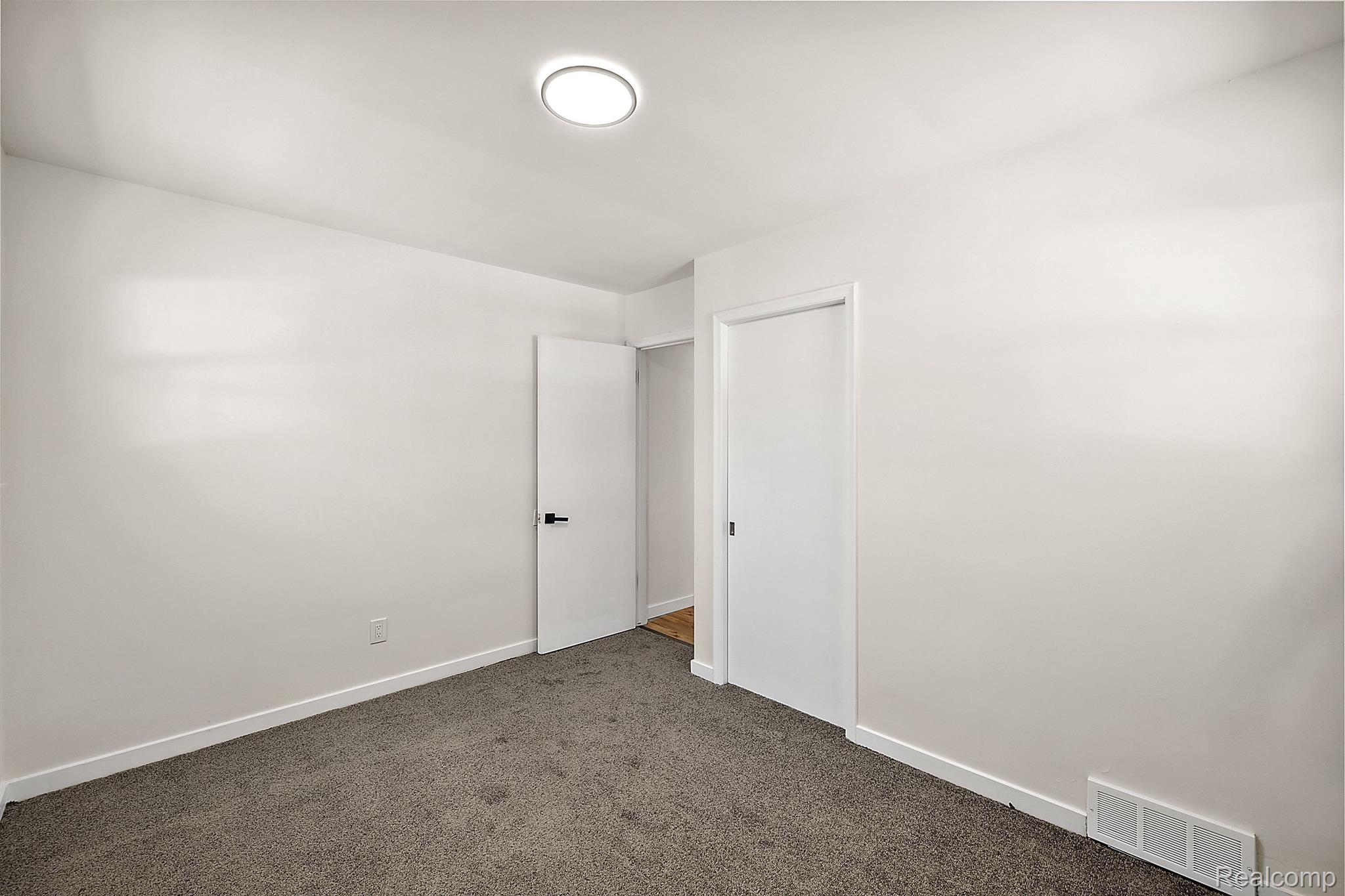 20275 HUNT CLUB Drive