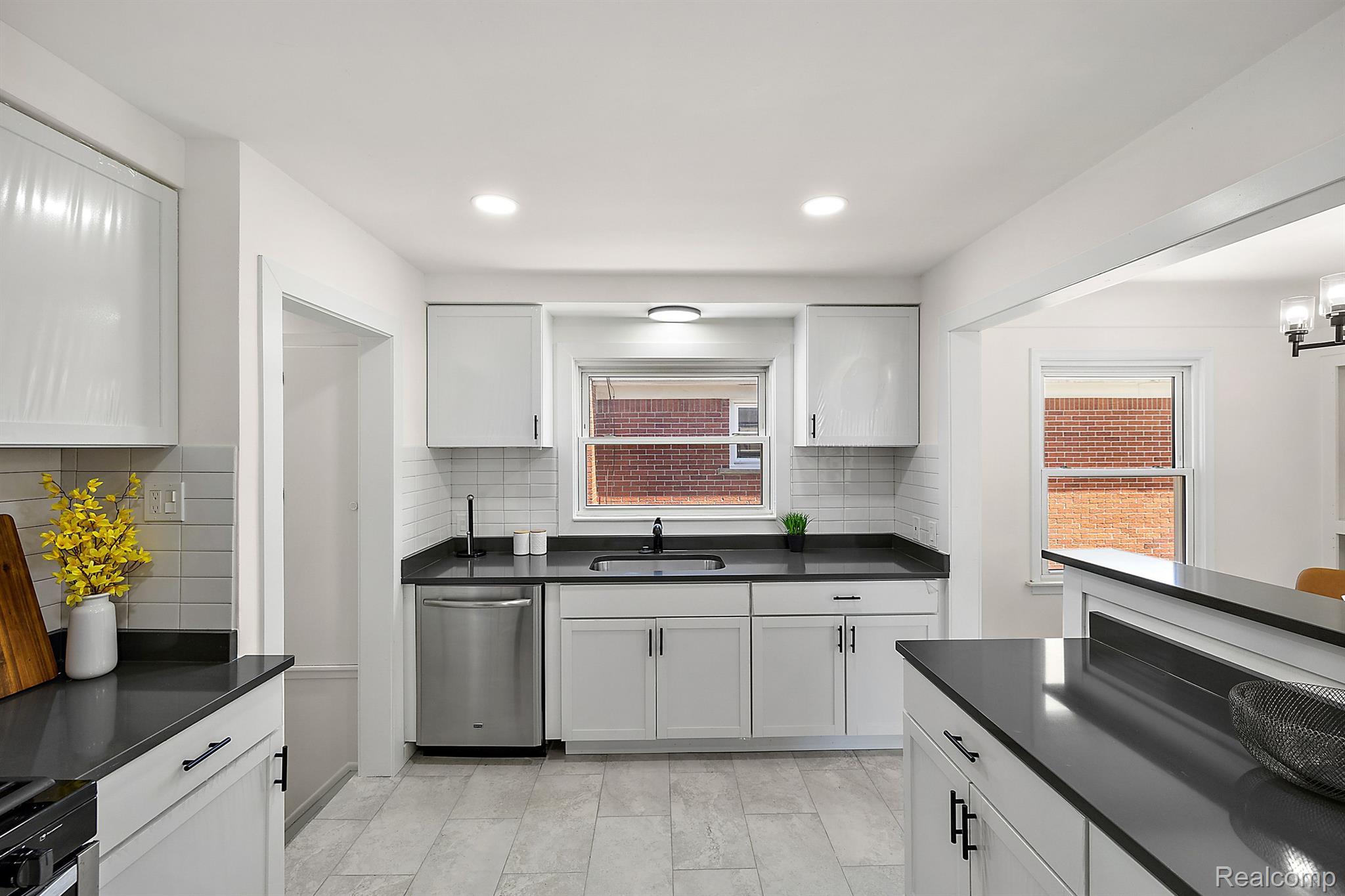 20275 HUNT CLUB Drive