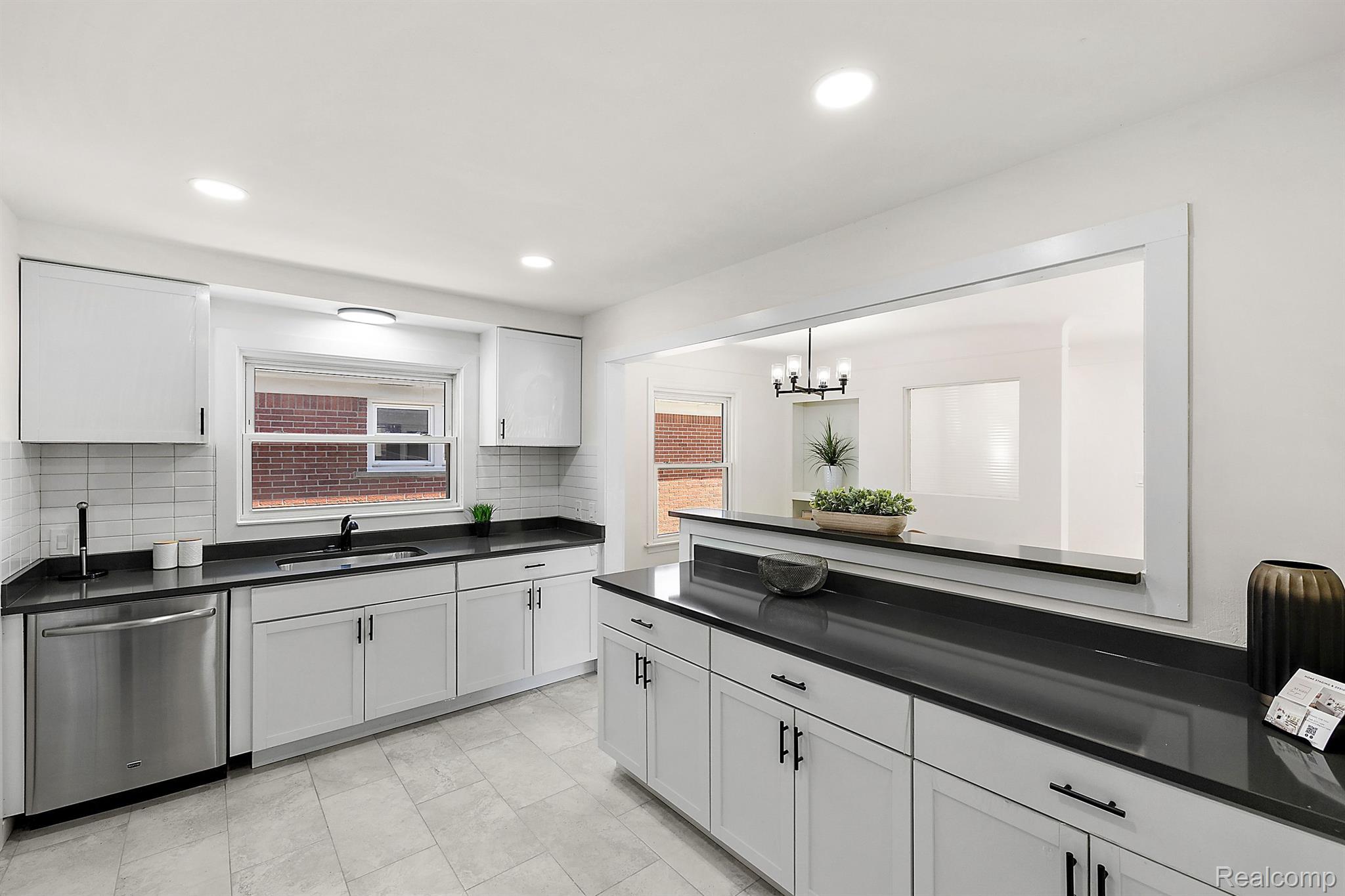 20275 HUNT CLUB Drive