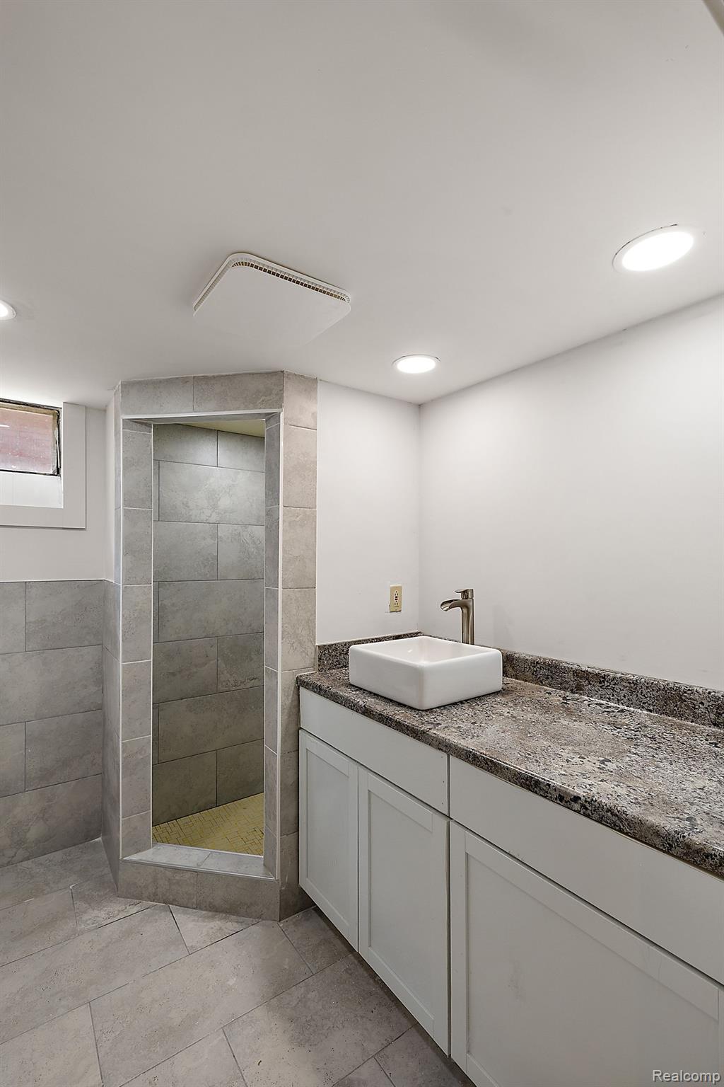 20275 HUNT CLUB Drive