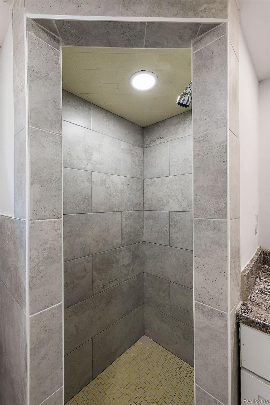 20275 HUNT CLUB Drive