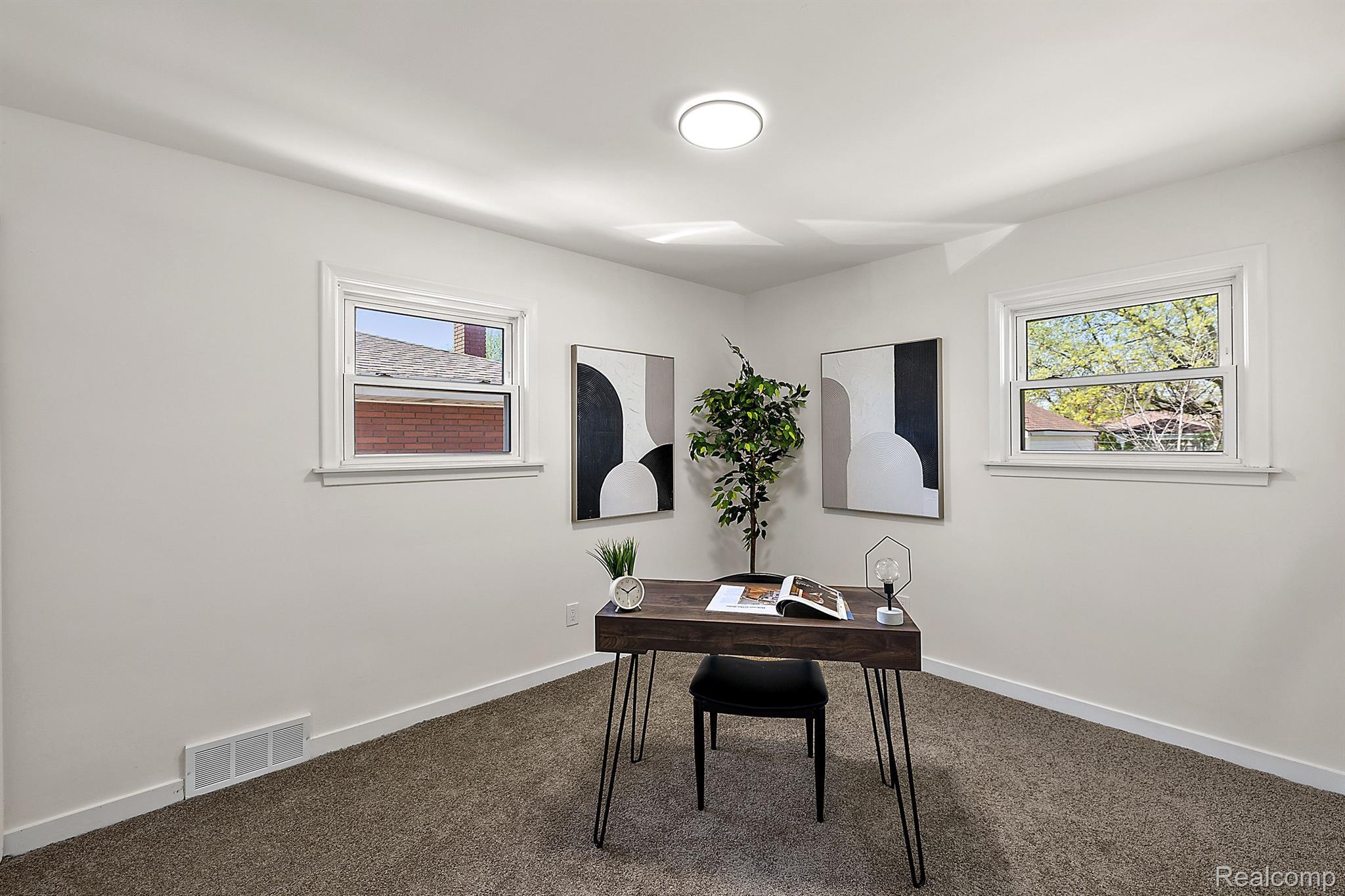 20275 HUNT CLUB Drive