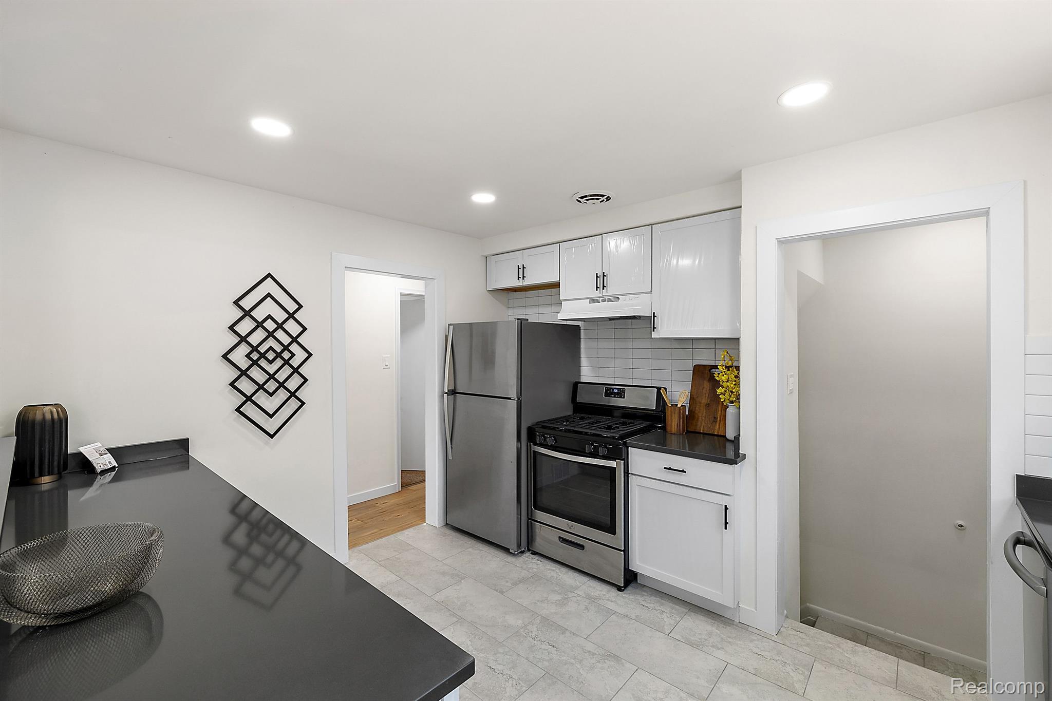 20275 HUNT CLUB Drive