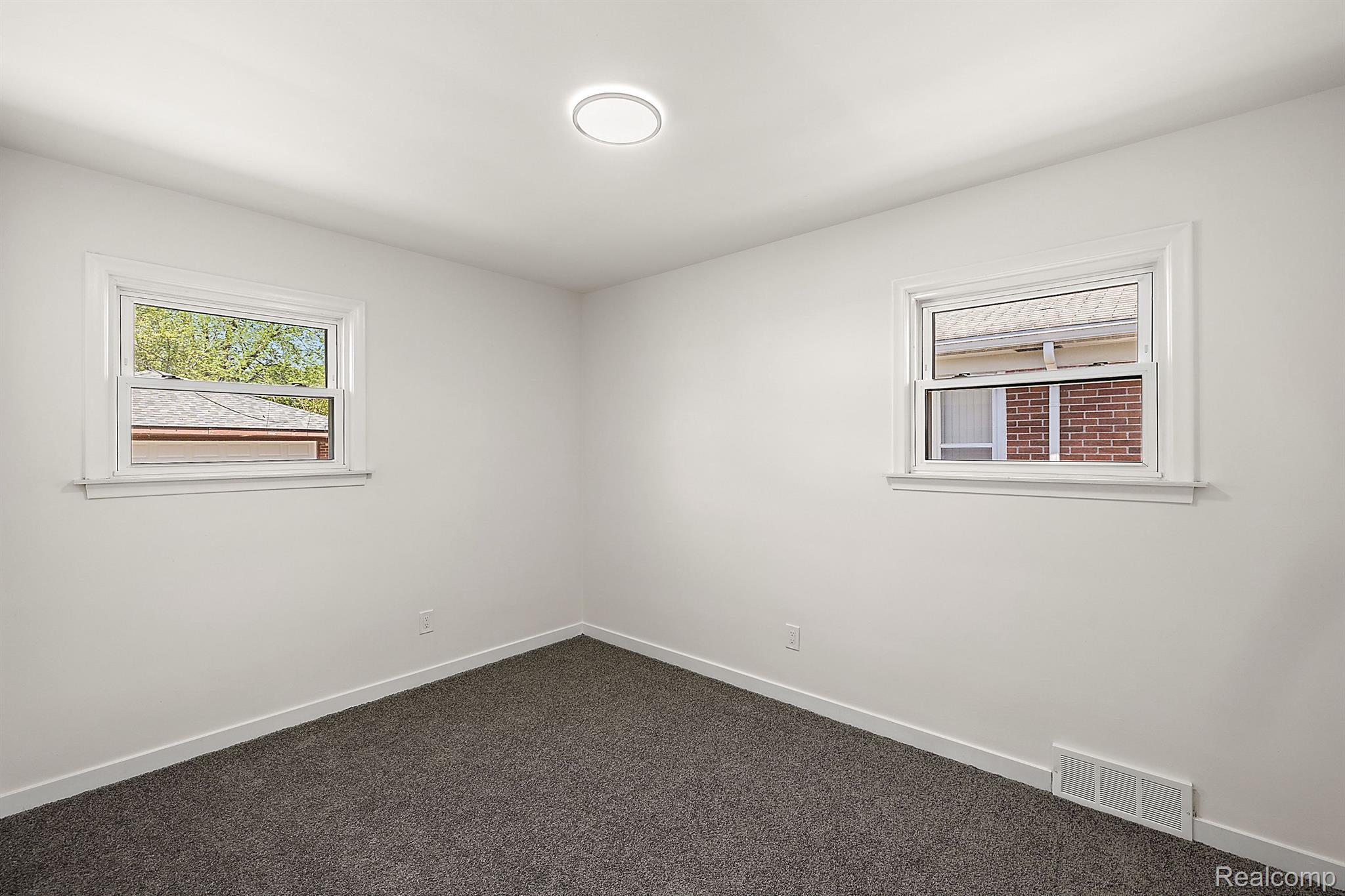 20275 HUNT CLUB Drive