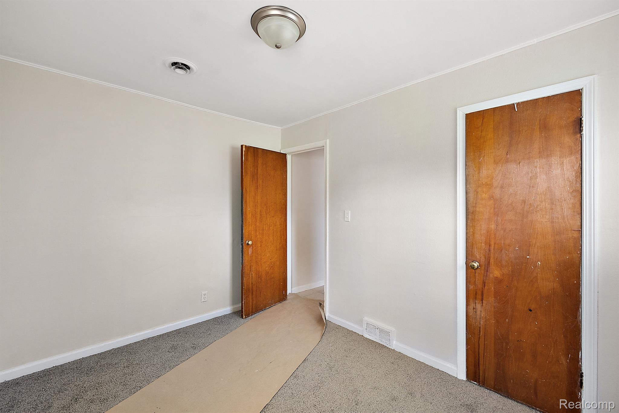 1518 E GEORGE Avenue